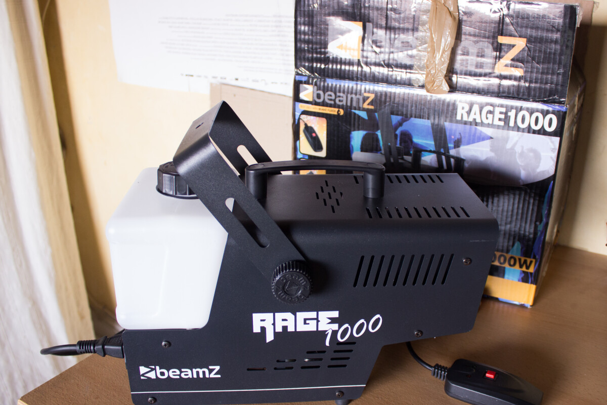 Location Machine à Fumée BeamZ Rage1000 (1000W) - Lightyshare