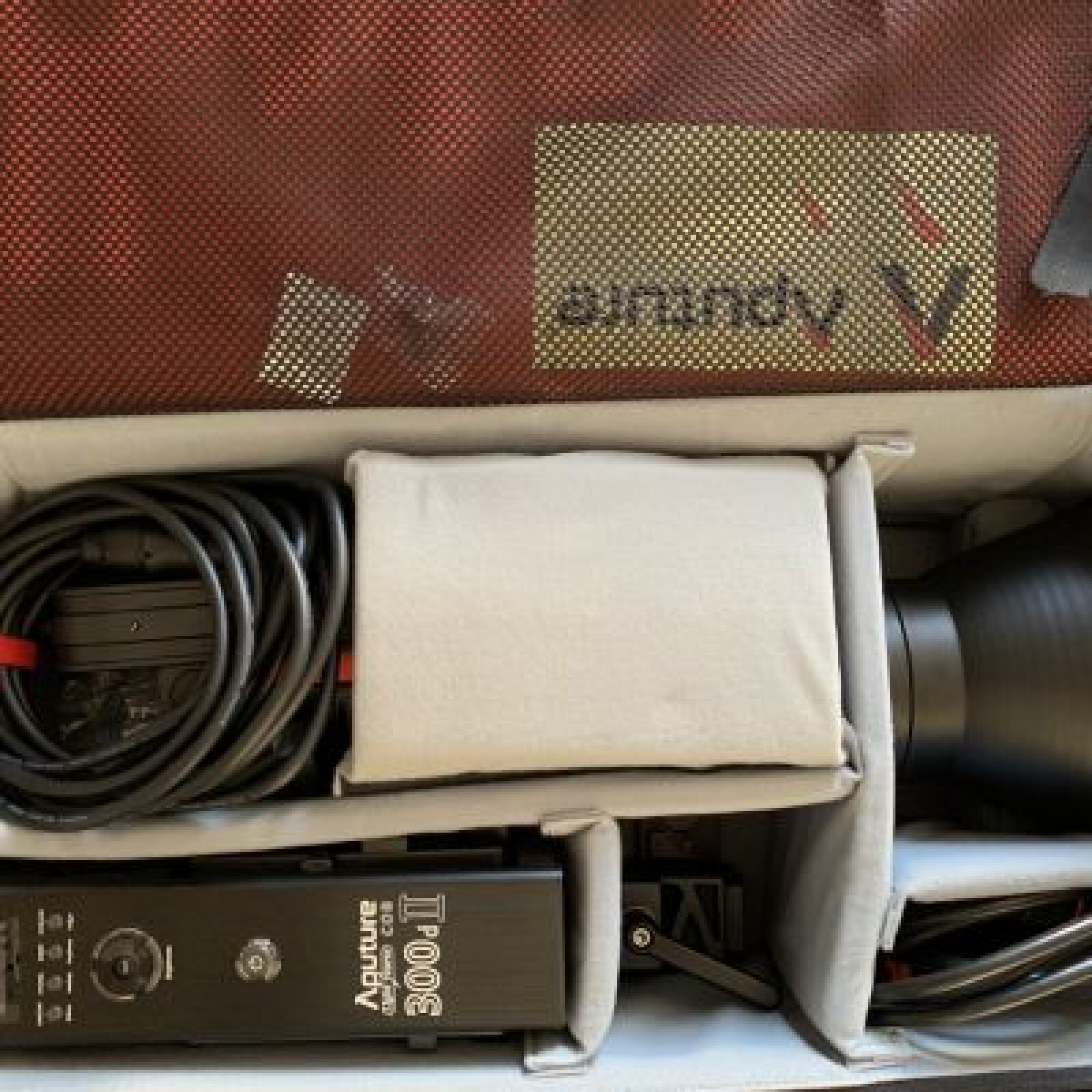 Aputure 300D II - Photo 1 sur 1