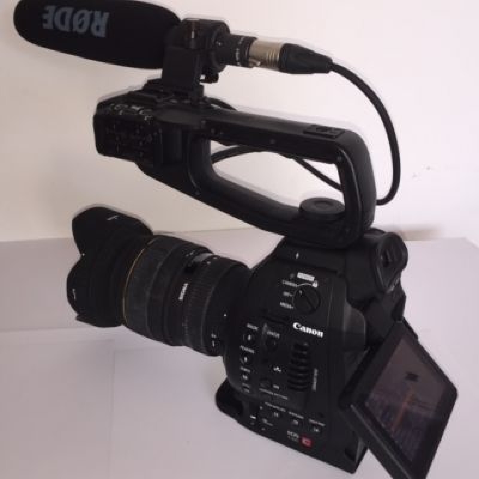 LOCATION CANON C100 mark I + DAF + OBJECTIF 24/70 - Photo 3 sur 3