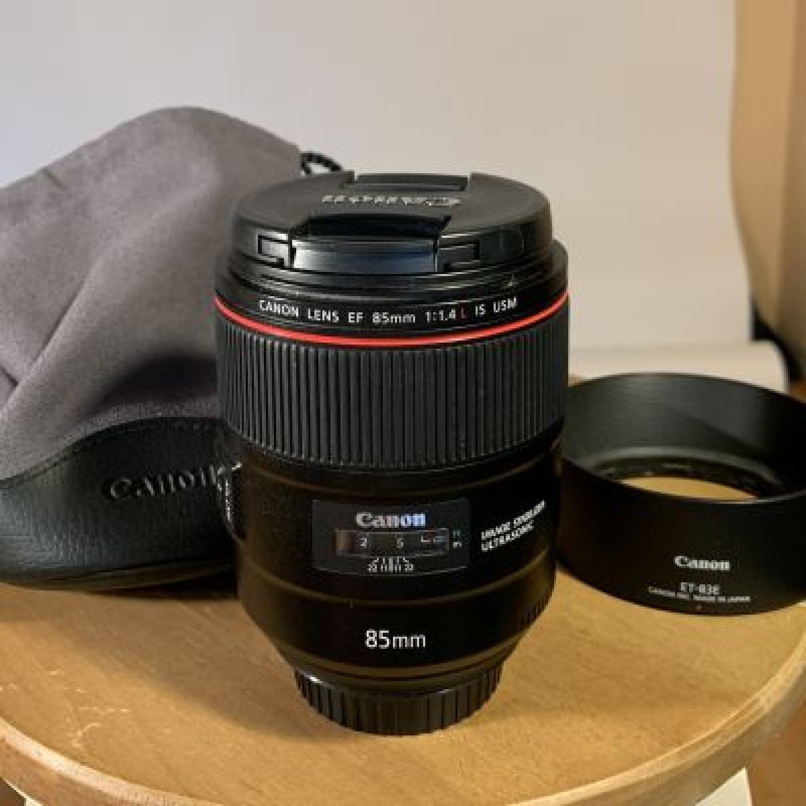 Canon EF 85mm f/1.4L IS USM - Photo 1 sur 3