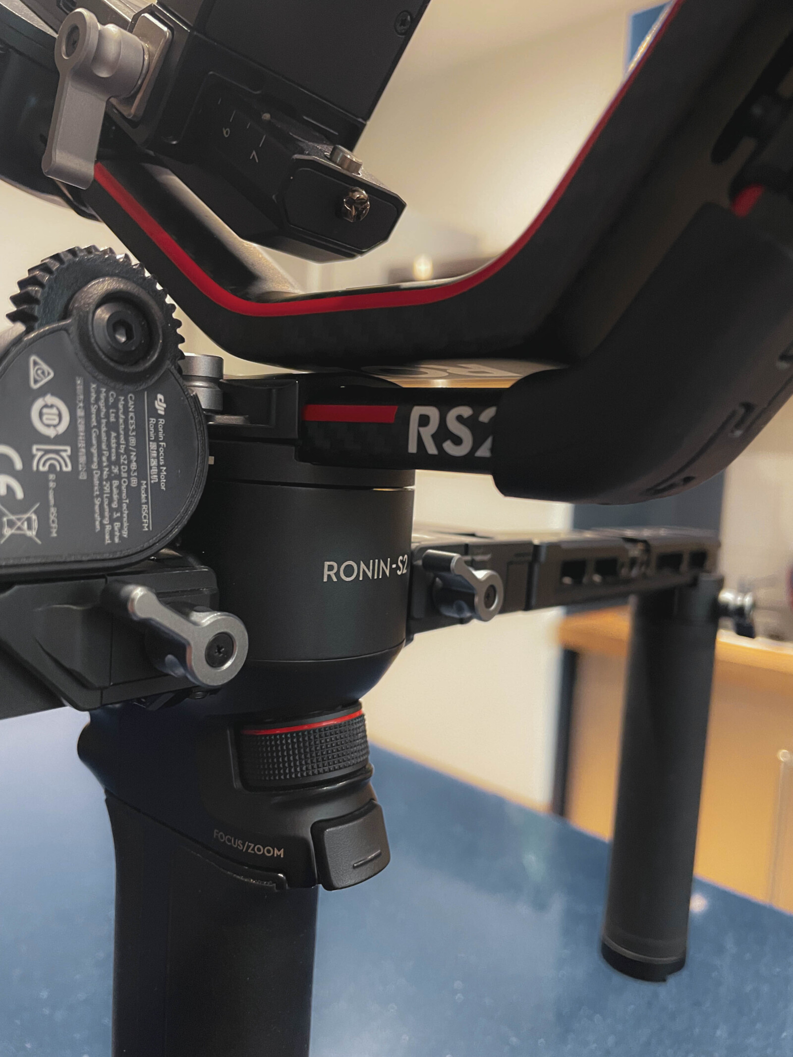 RONIN RS 2 + Follow Focus à Bordeaux - Photo 3 sur 3