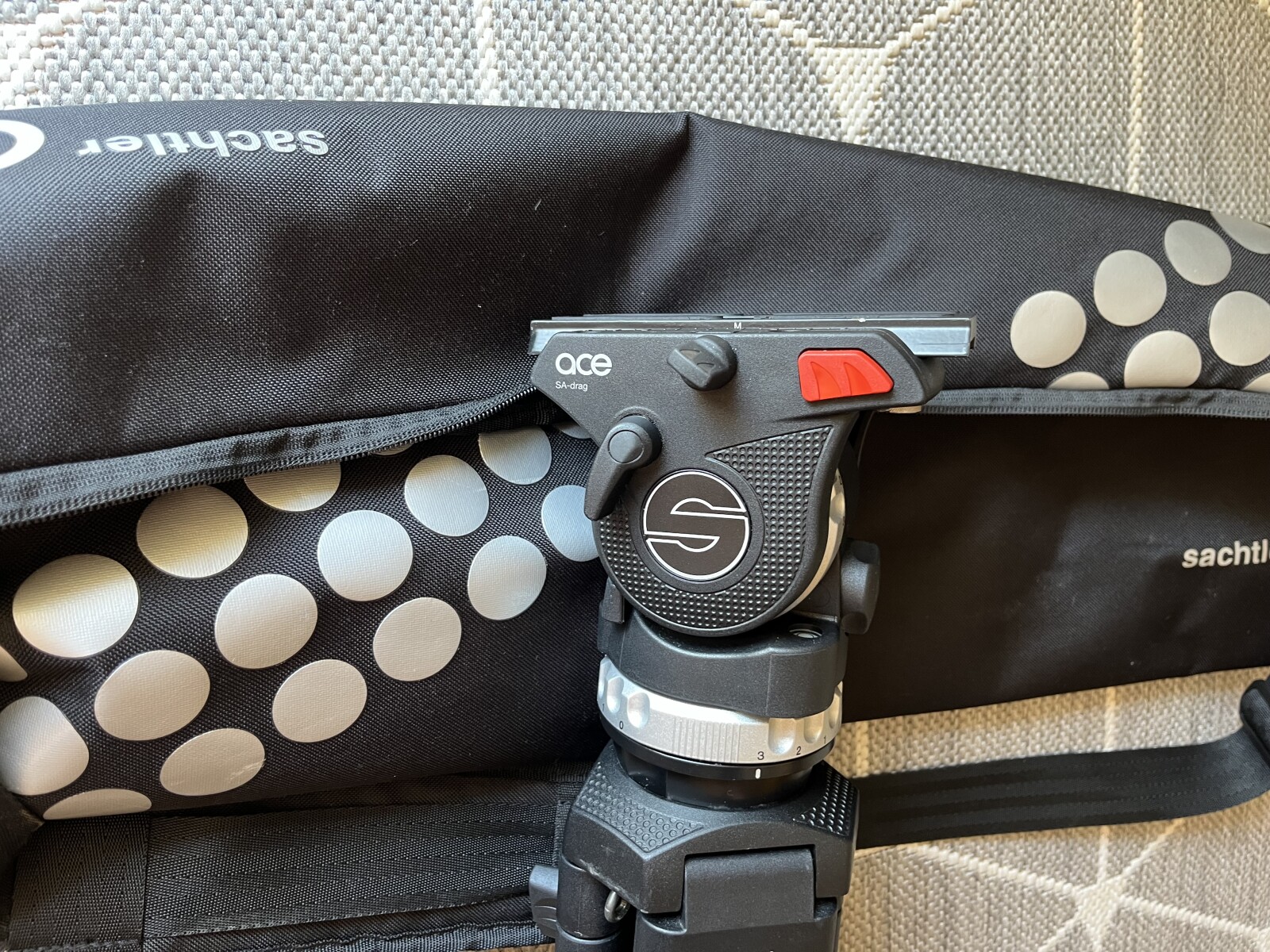 Sachtler Pro ACE - Photo 2 sur 2
