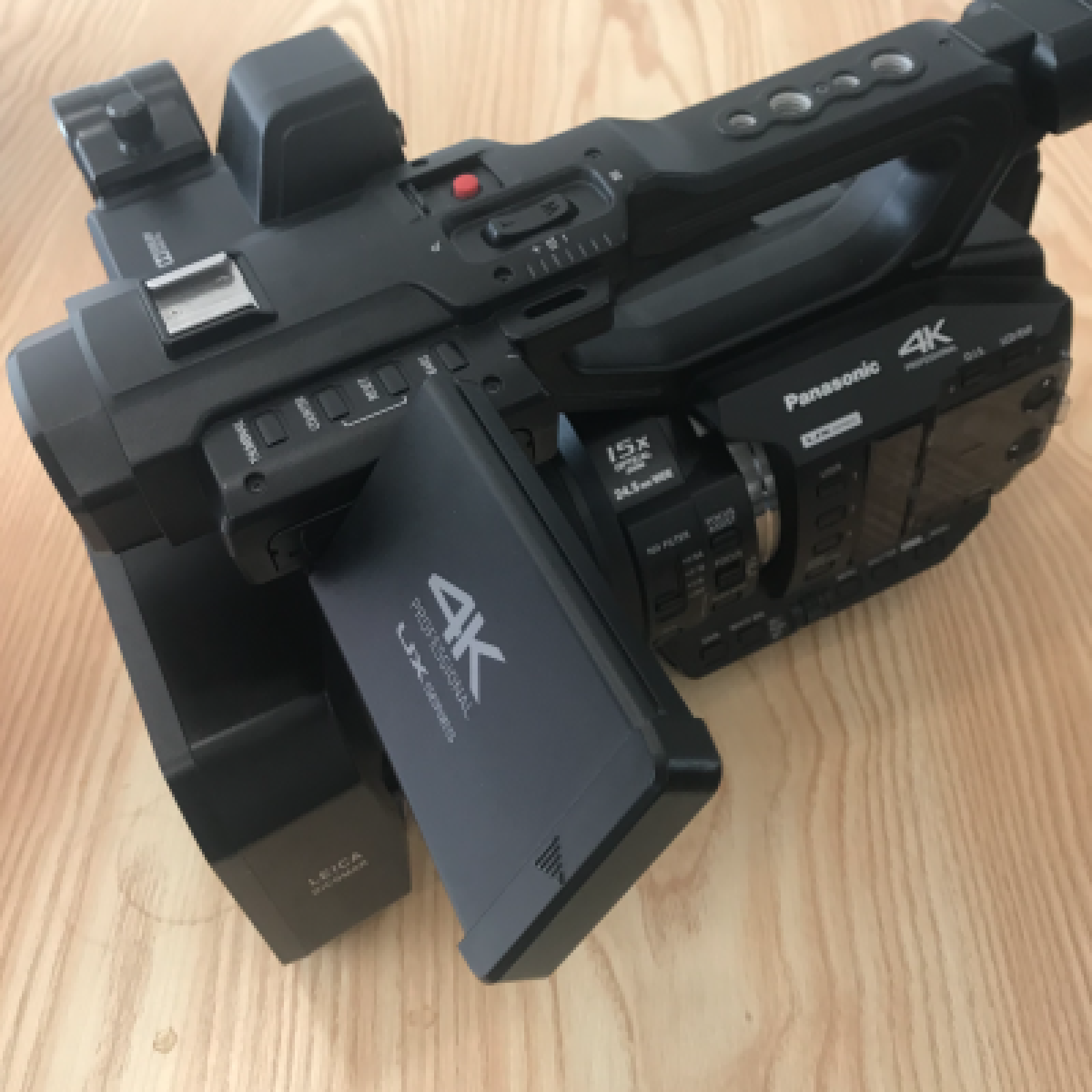 Panasonic UX 90 - Photo 1 sur 2