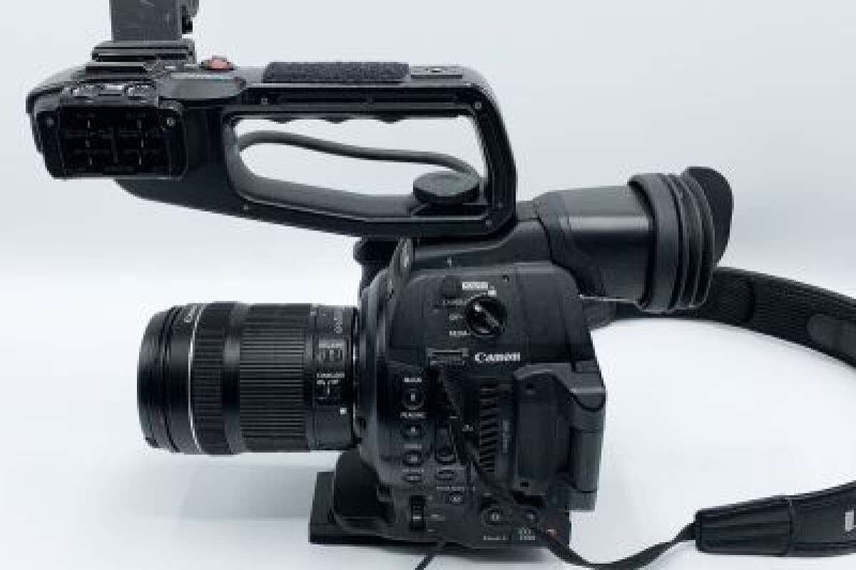 Location Kit Canon C100 Mark II - Lightyshare