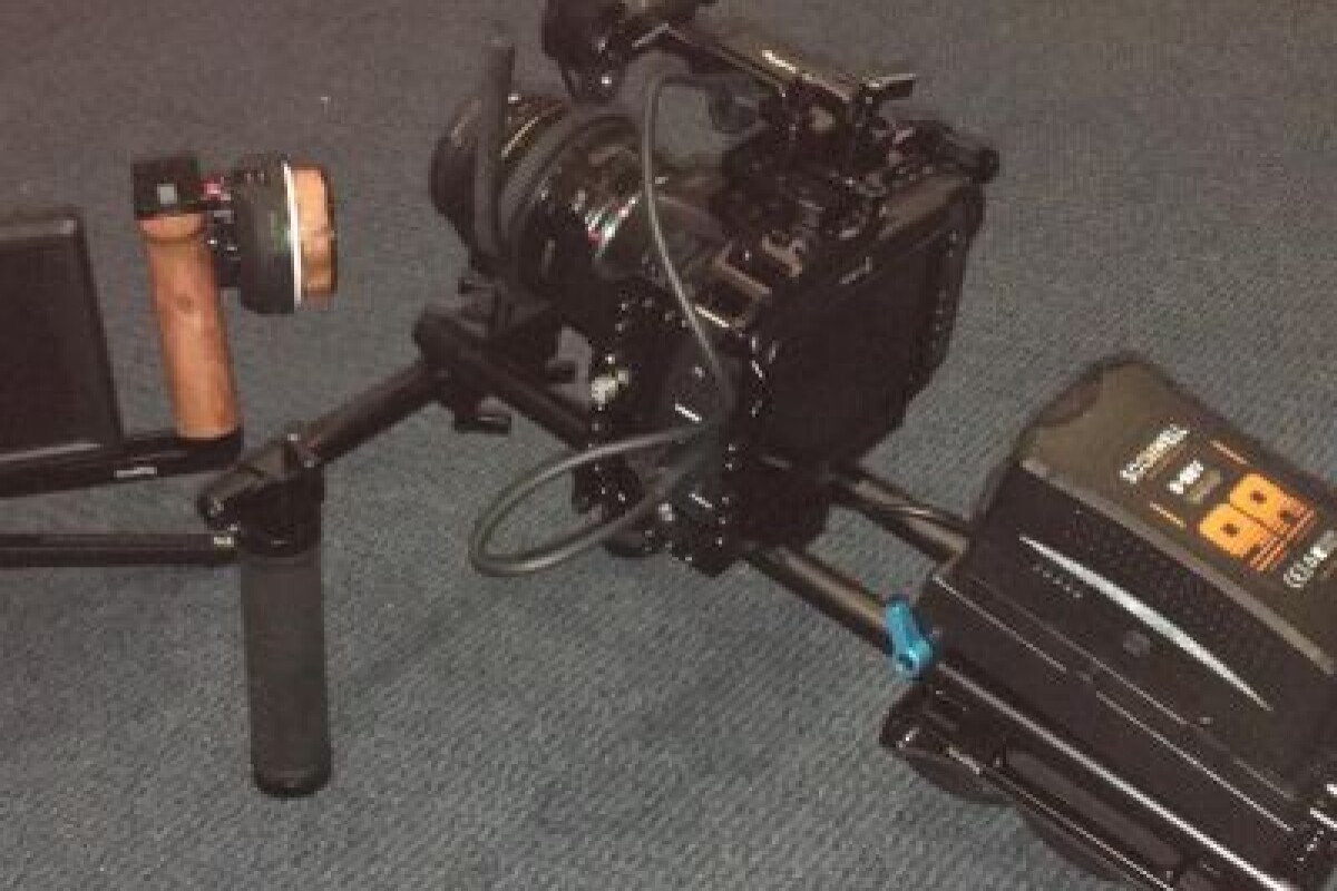 Location PACK COMPLET - BMPCC6K + CROSS EPAULE - Lightyshare
