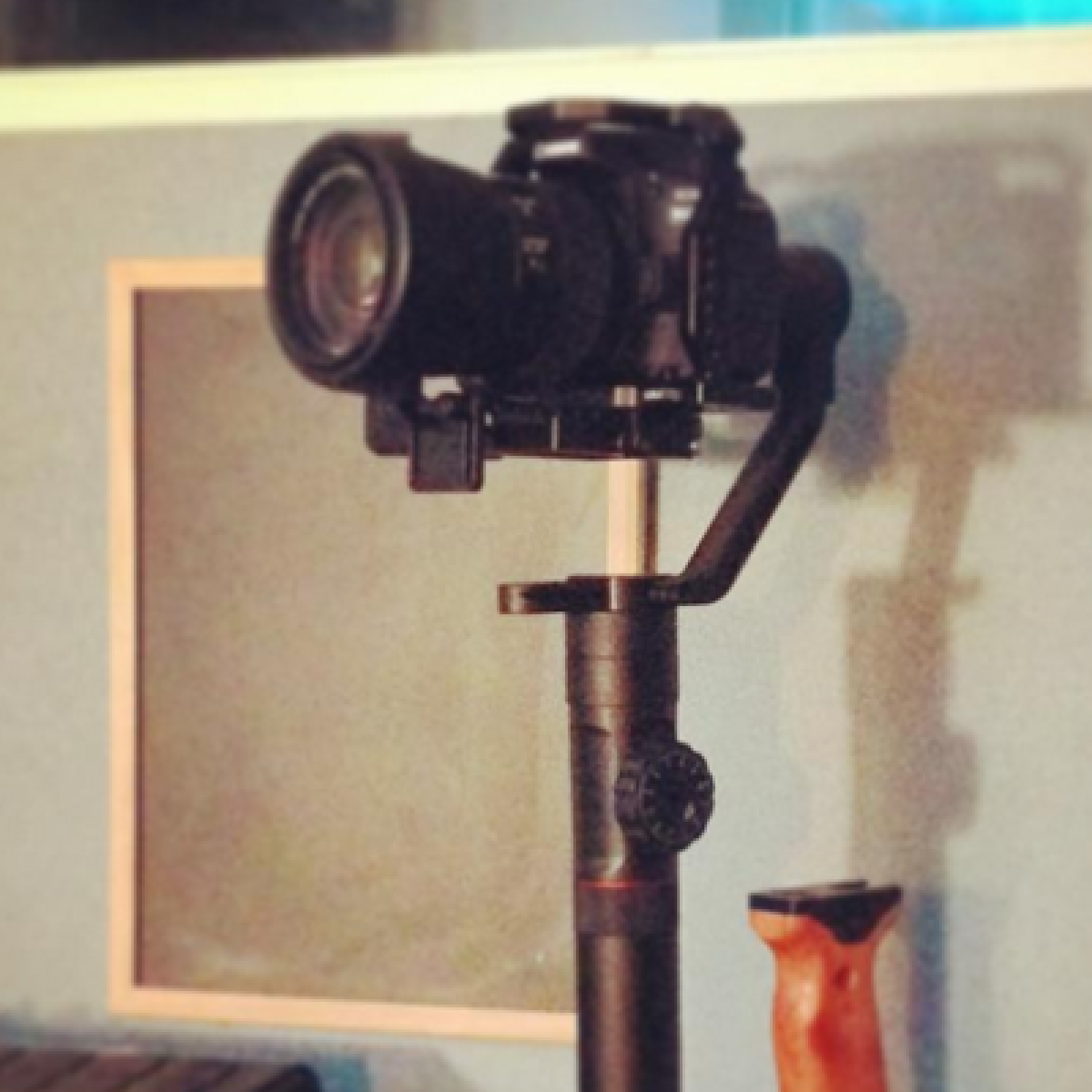 PACK COMPLET - BMPCC6K + STABILISATEUR CRANE 2 - Photo 2 sur 2