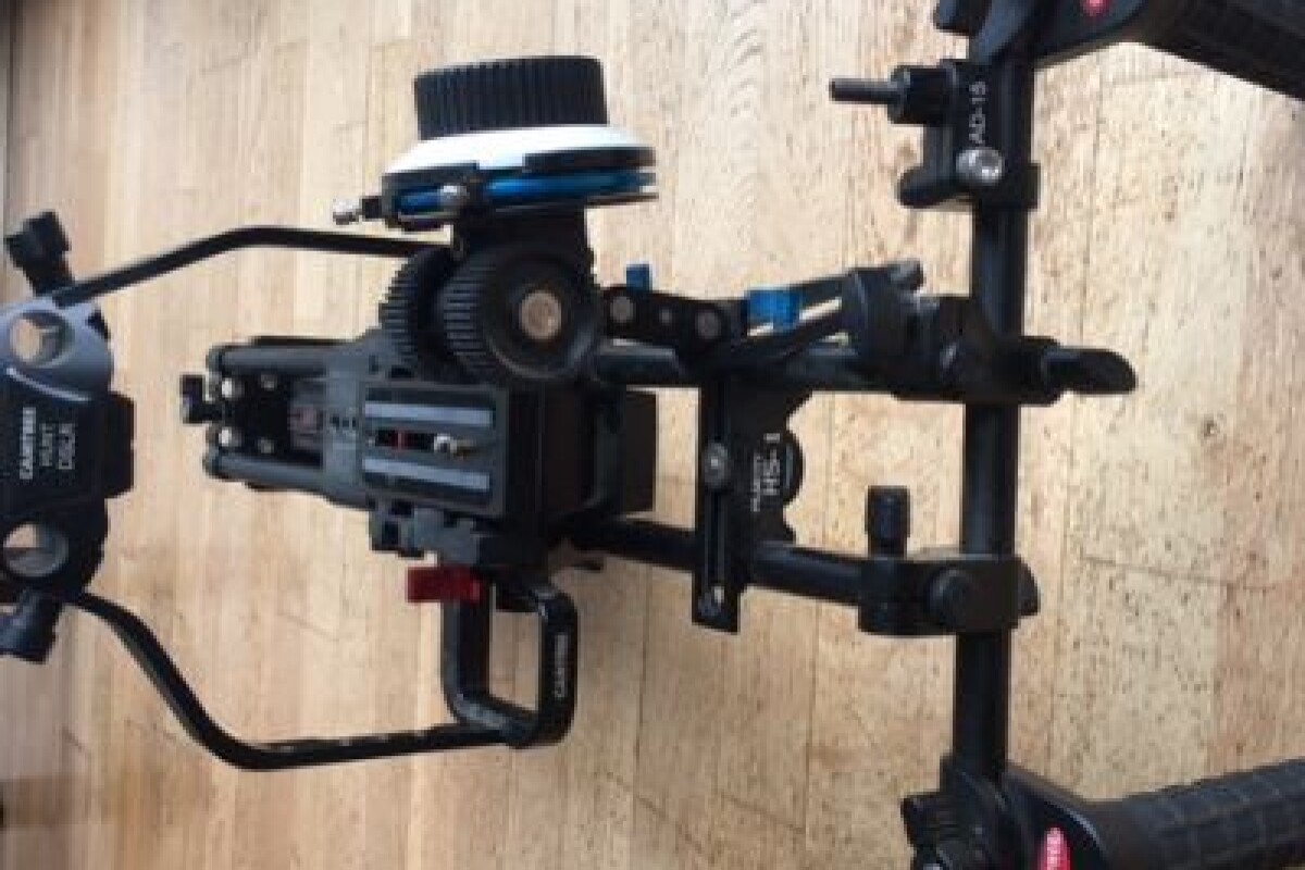Location CROSS EPAULE + FOLLOW FOCUS - Lightyshare