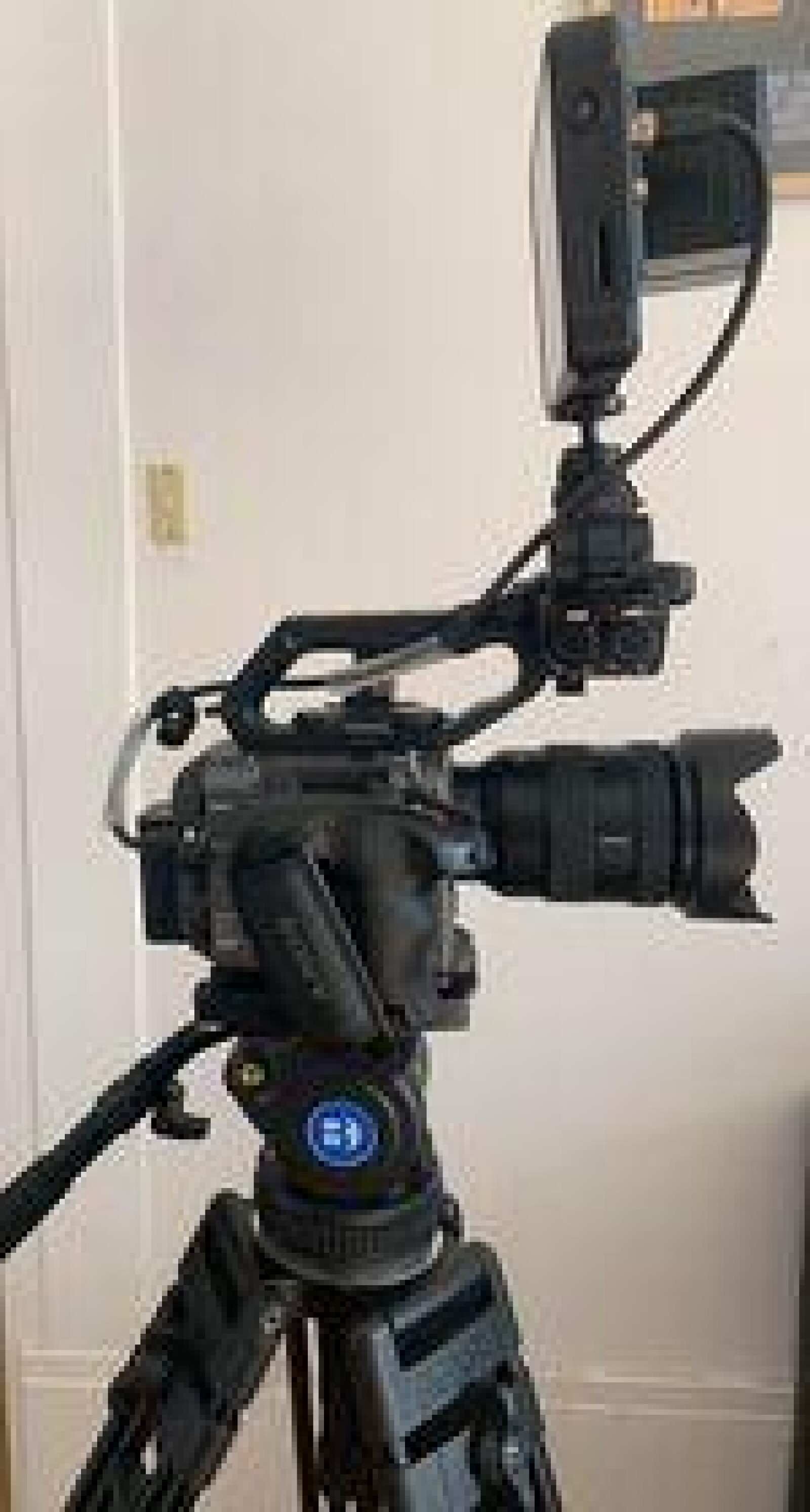Sony FX6 + Accessoires - Photo 2 sur 5