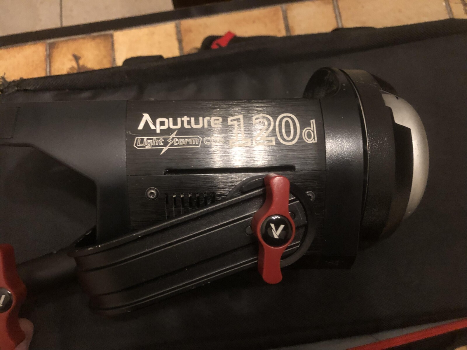 Aputure LS 120D  - Photo 2 sur 2