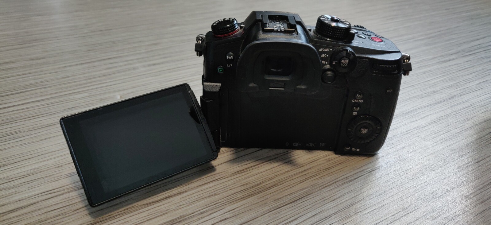 Panasonic GH5s (avec batteries et carte SD) - Photo 3 sur 3