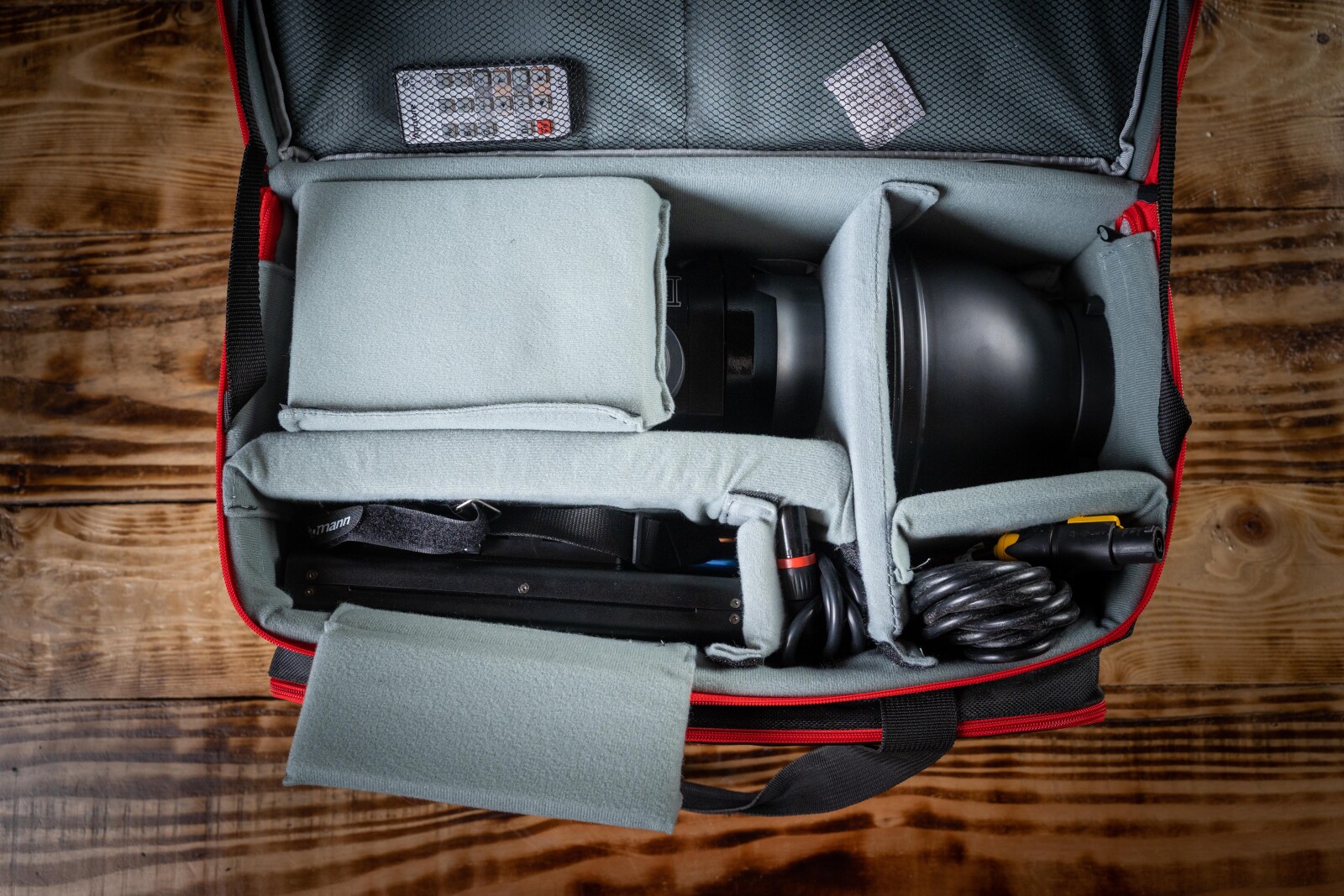 Aputure 120D Mk 2 + C-stand et diffuseur - Photo 4 sur 4