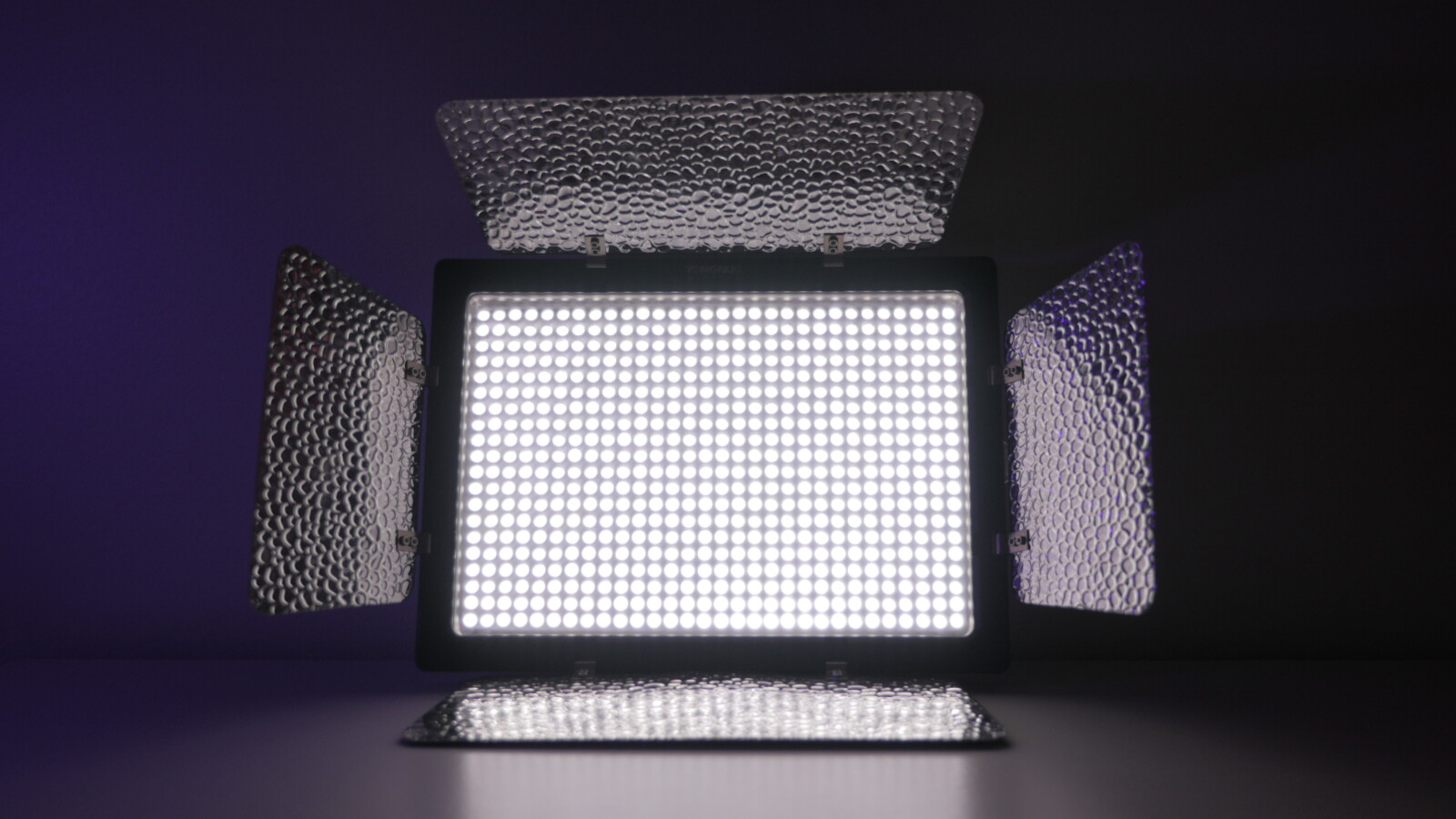 Panneau led Yongnuo YN600L II avec softbox (kit) - Photo 1 sur 5