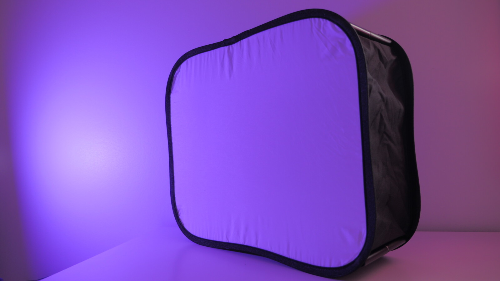 Panneau led Yongnuo YN600L II avec softbox (kit) - Photo 3 sur 5