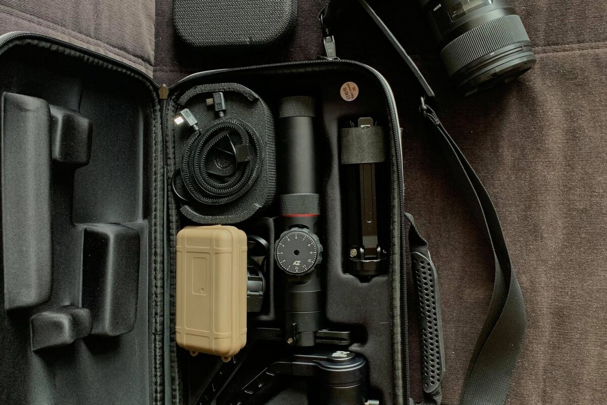 Location Pack GH5 + 18-35 viltrox + zhiyun crane 2  - Lightyshare
