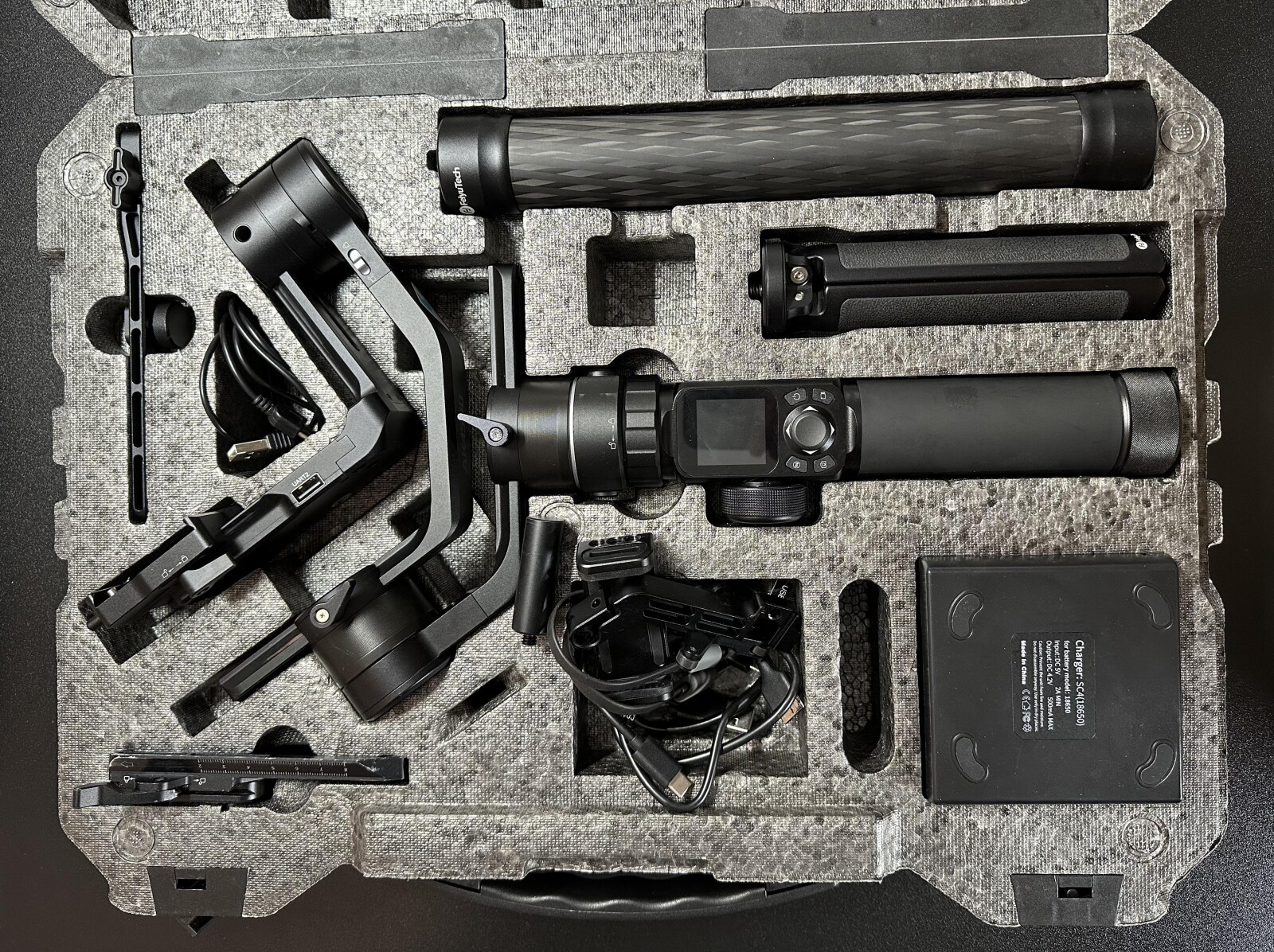 Stabilisateur Feiyu Tech AK4500 + remote - Photo 1 sur 3