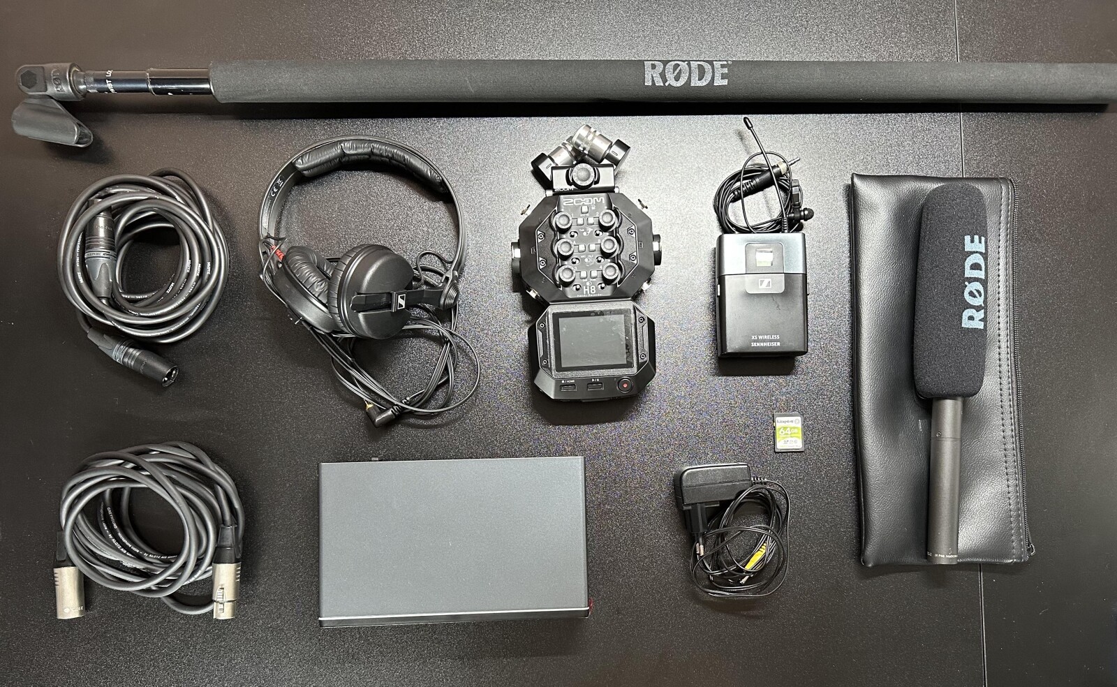 Pack prise de son complet (Zoom Zoom H8, micro cravate, perche, ambiance etc...) - Photo 1 sur 8