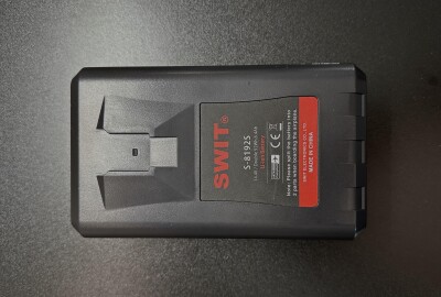 Location SWIT S-8152S