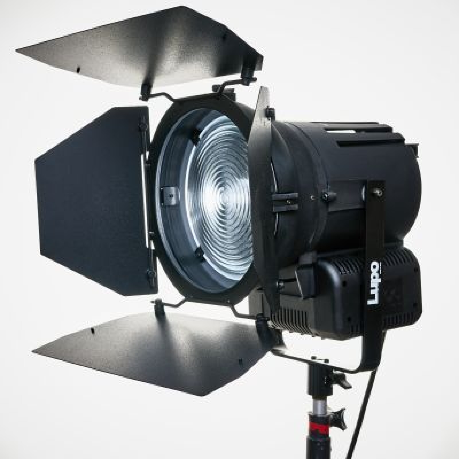 Lupo DayLED 2000 (Fresnel LED 220W) - Photo 1 sur 4