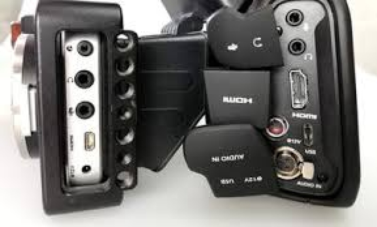 BLACKMAGIC POCKET CINÉMA CAMERA 6K + OBJECTIF SIGMA 18-35MM - Photo 4 sur 4