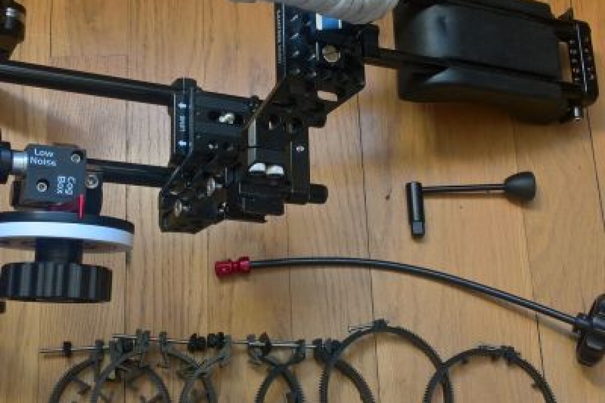 Location KIT crosse épaule RIG / Follow Focus / Cage - Lightyshare