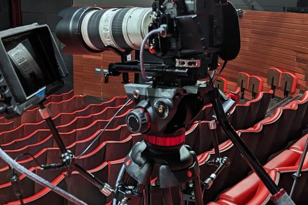 Location Manfrotto 546GB / MVH502A - Lightyshare