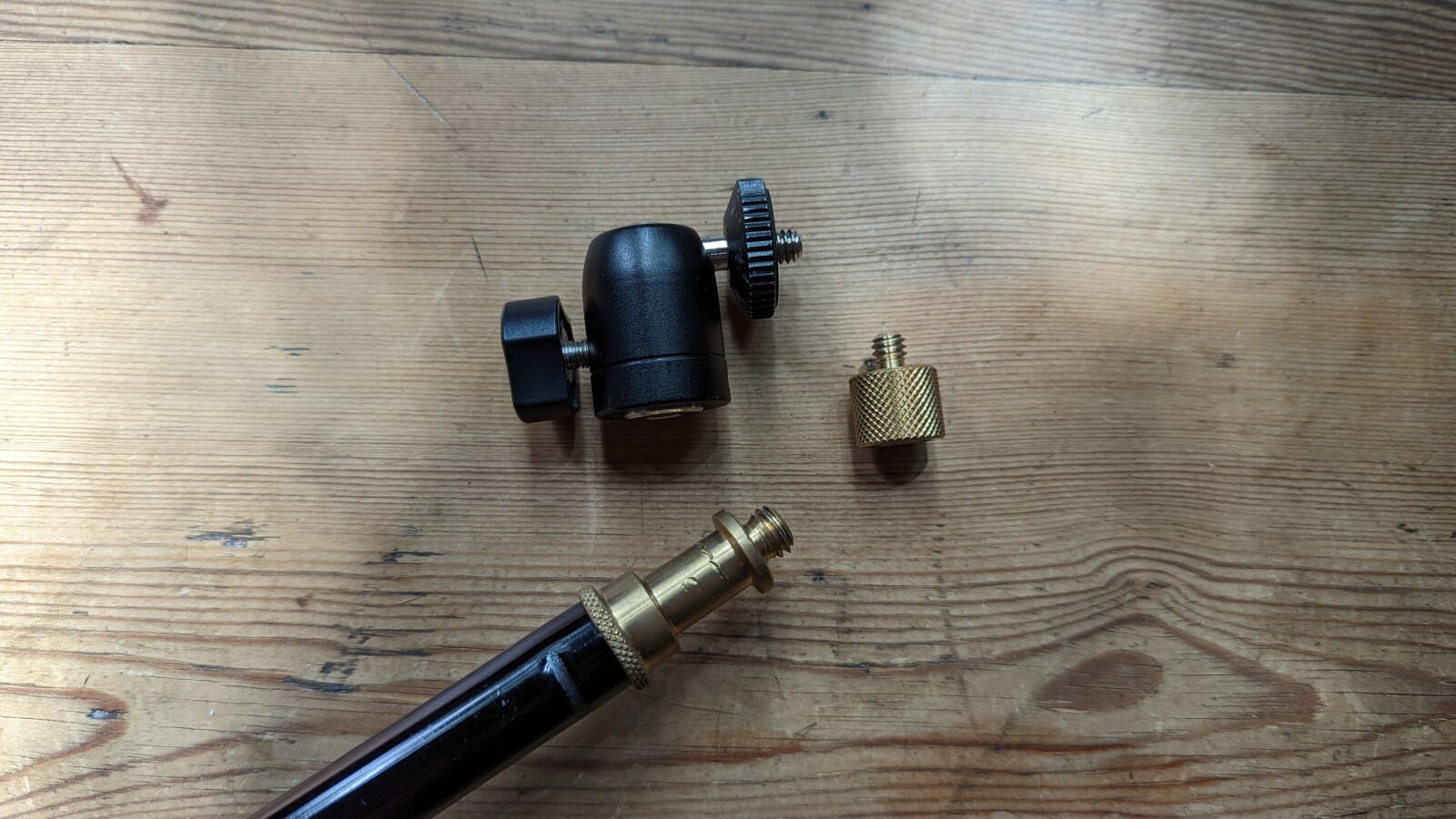Manfrotto 1051BAC - trépied leger - Photo 3 sur 3