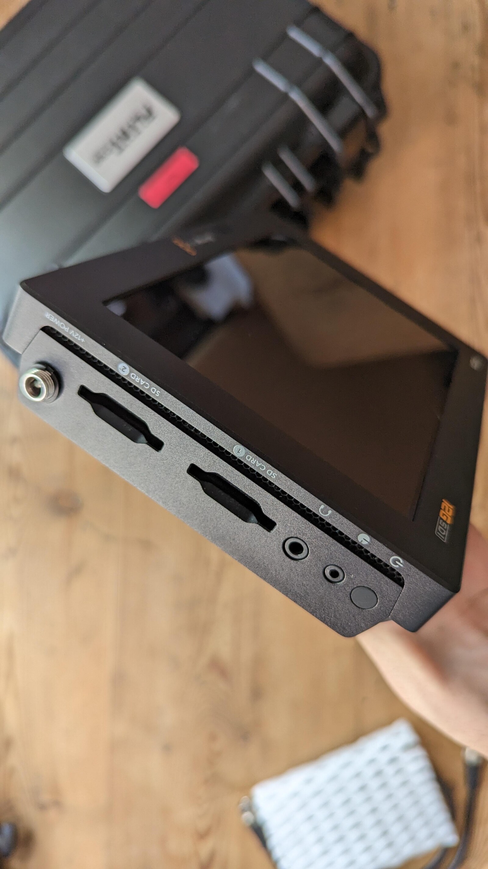 Moniteur / Enregistreur Blackmagic Video Assist 7'' 12G HDR - Photo 3 sur 5