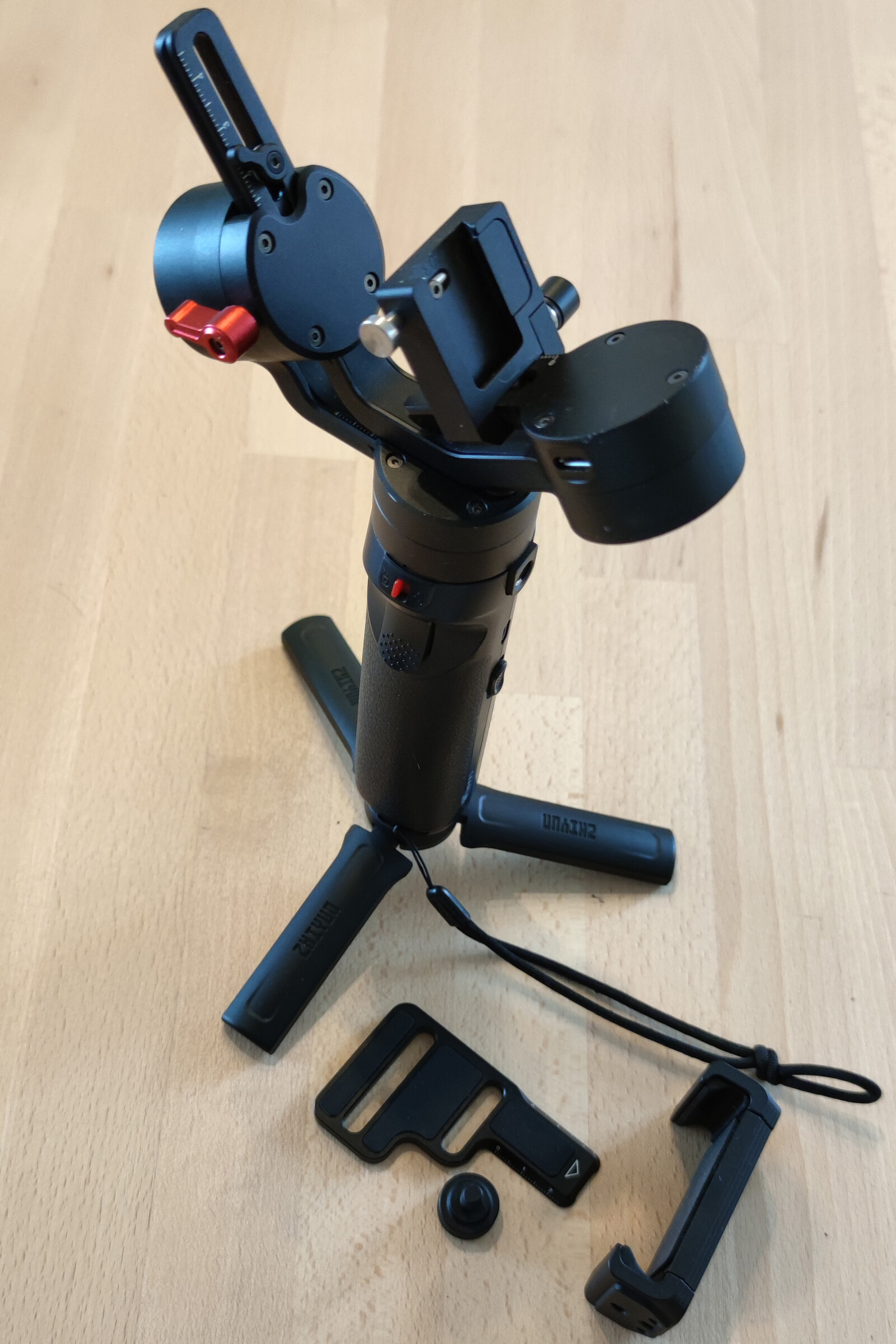 Stabilisateur smartphone apn compact Zhiyun Crane M2 - Photo 2 sur 4