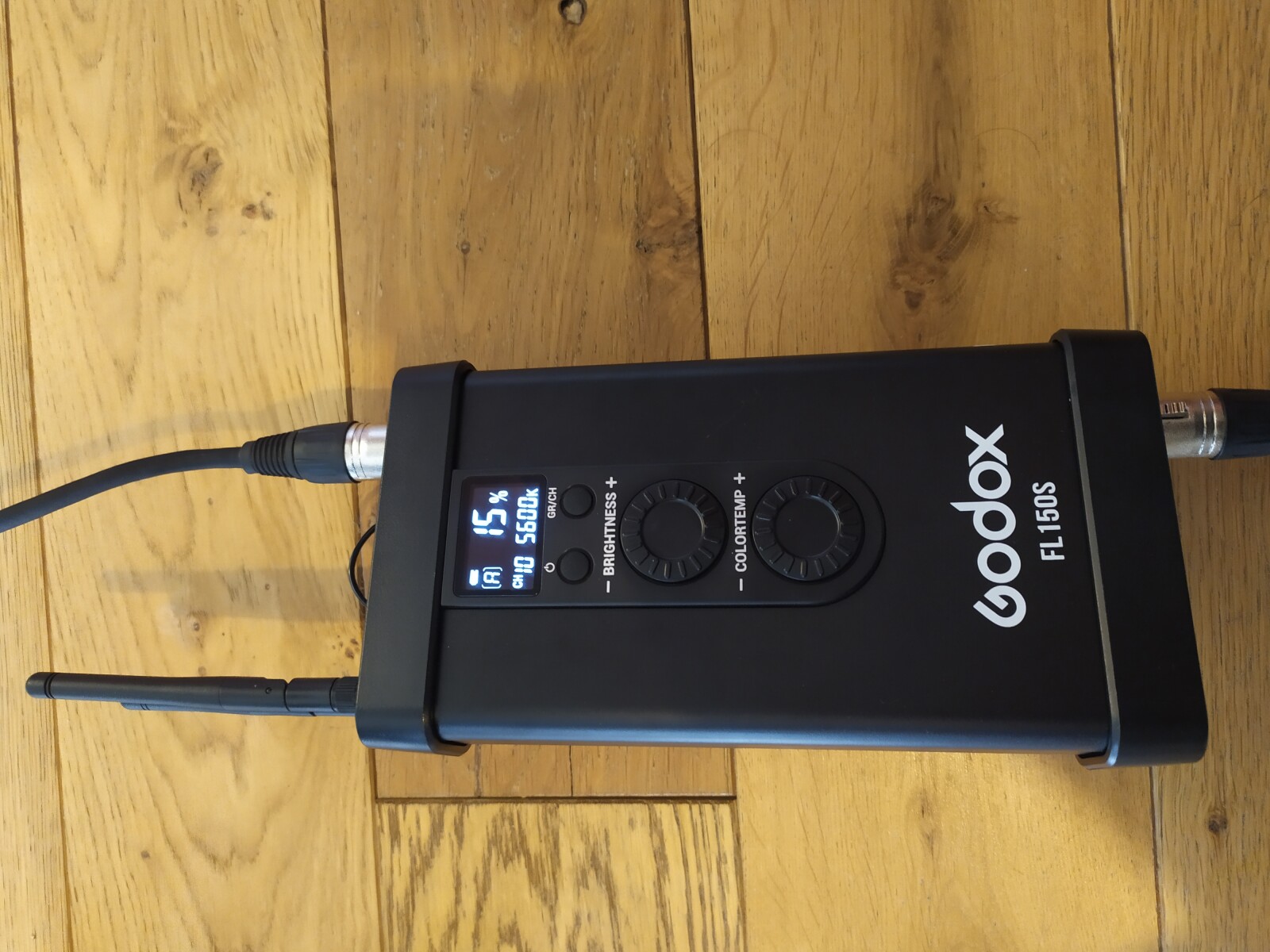Panneau LED GODOX FL150S avec Softbox - Photo 4 sur 5