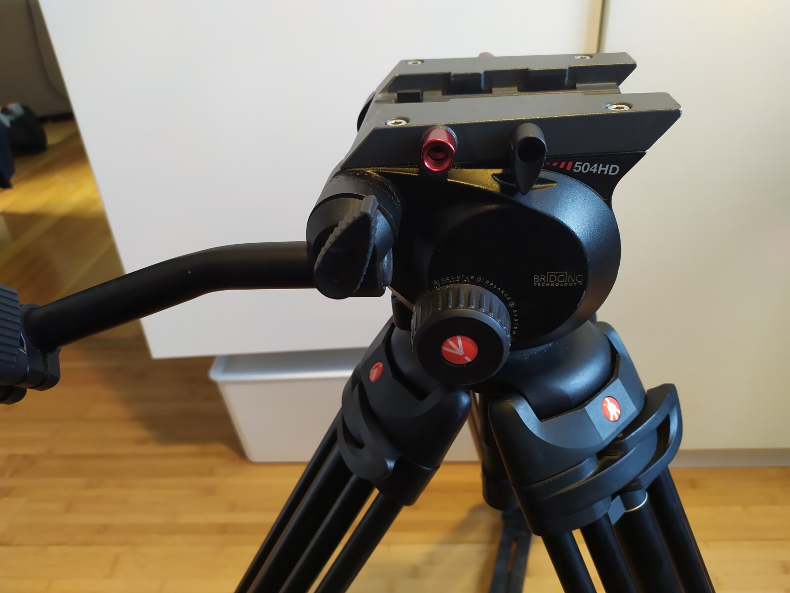 Trépied Manfrotto 504HD - Photo 2 sur 3