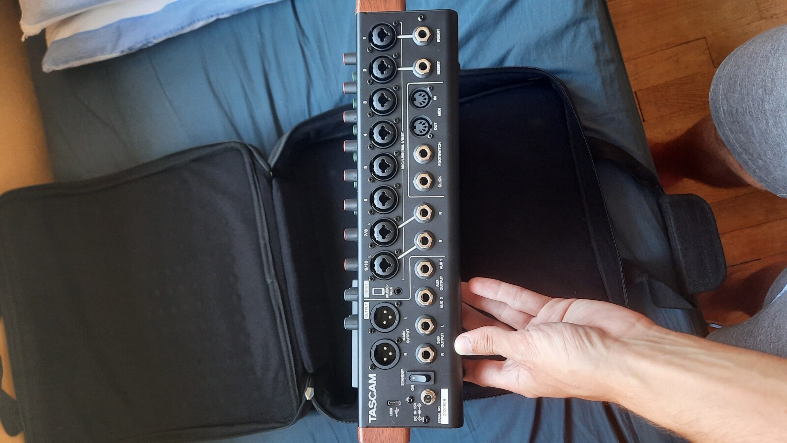 Tascam Model 12 - Photo 2 sur 4