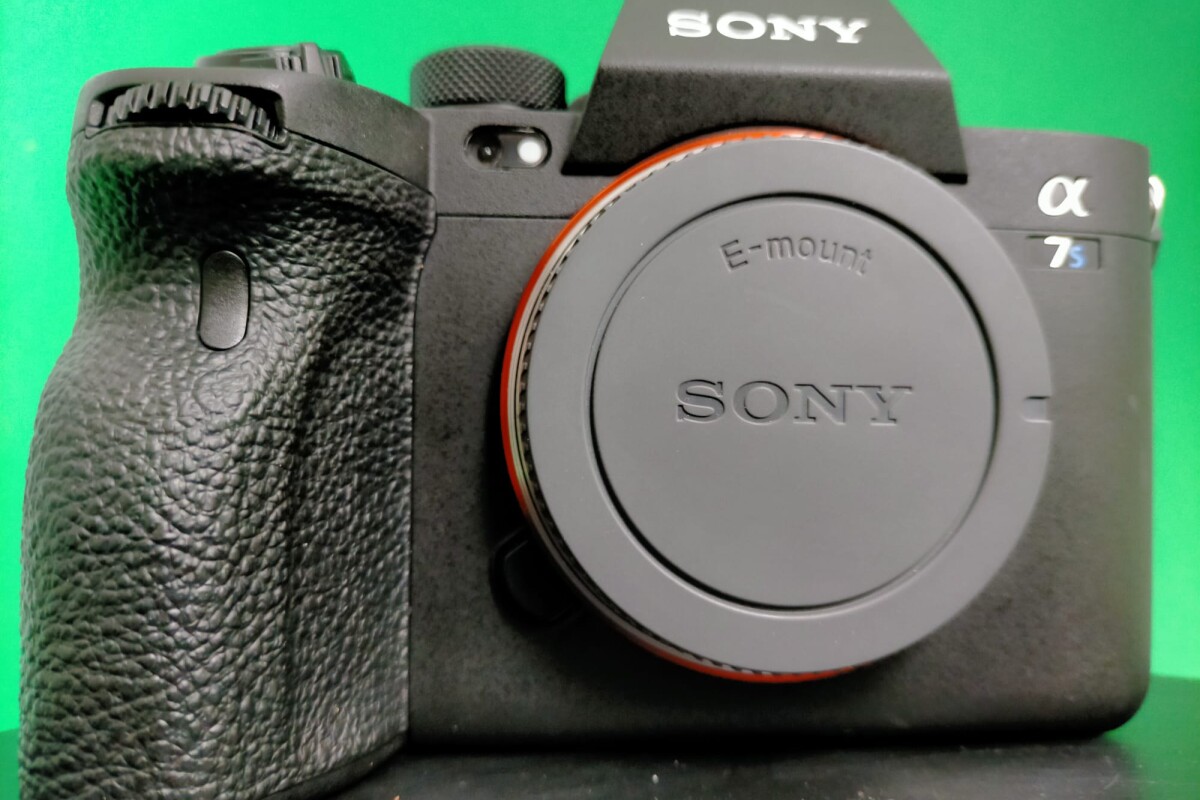 Location Sony Alpha 7s  III nu - Lightyshare
