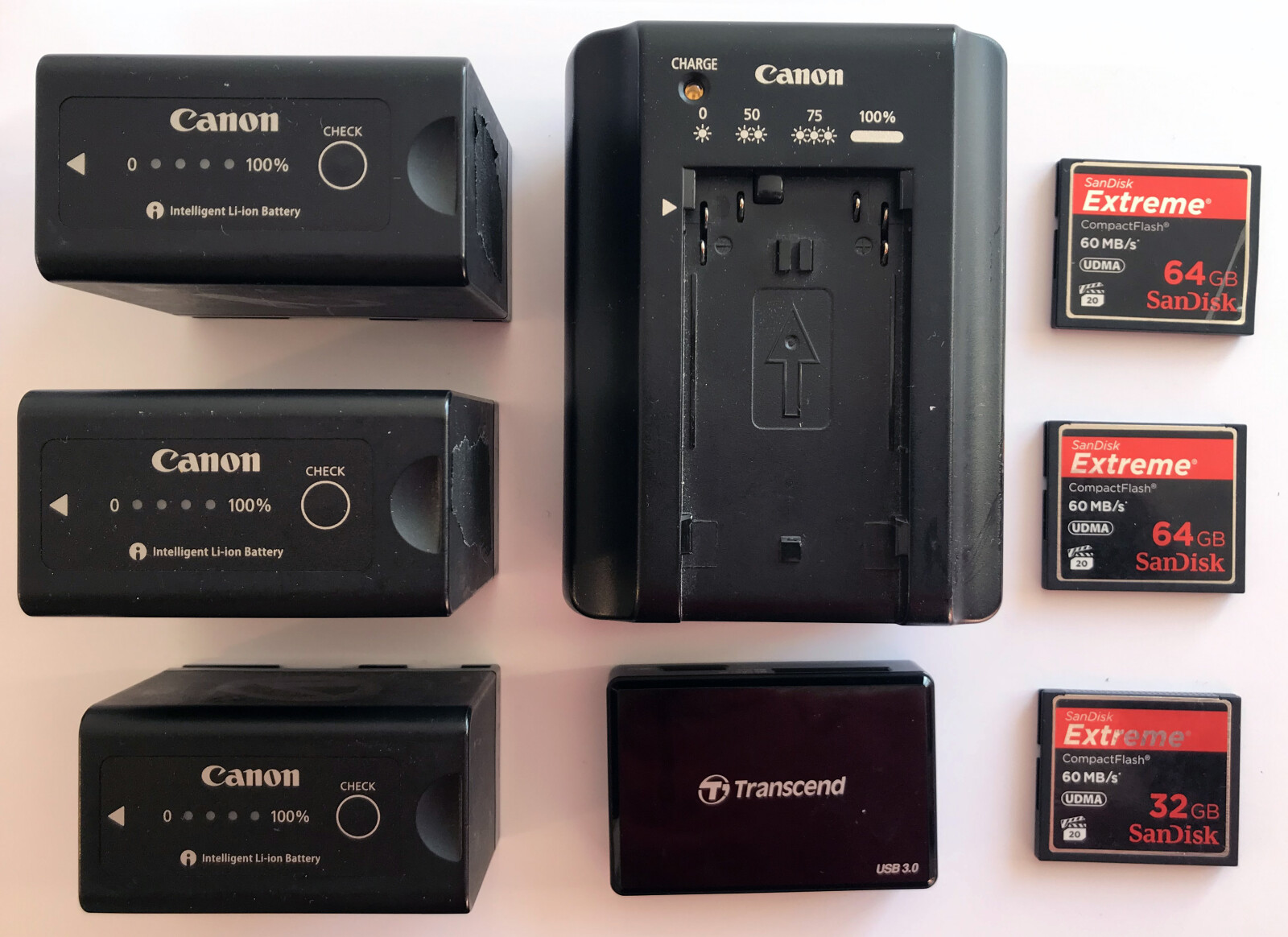 Caméra Canon XF-300 et accessoires - Photo 2 sur 3