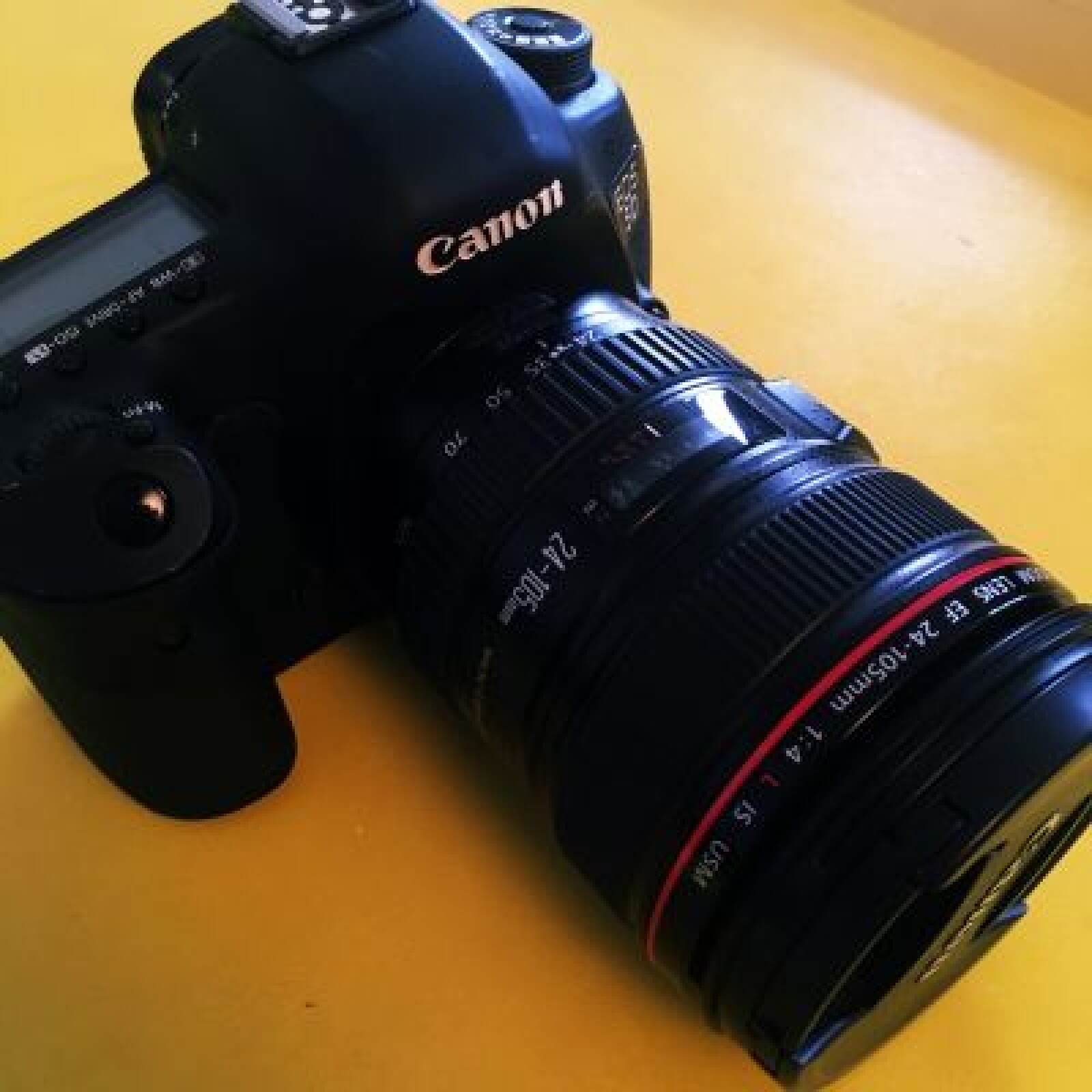 Canon 5D mark III + Objectif Canon EF 24-105mm f/4L IS USM - Photo 2 sur 4
