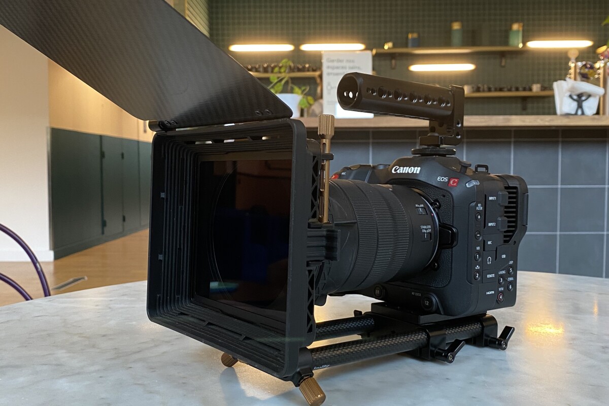 Location Canon C70 + 1 Objectif + 1 carte SD + 1 batterie - Lightyshare