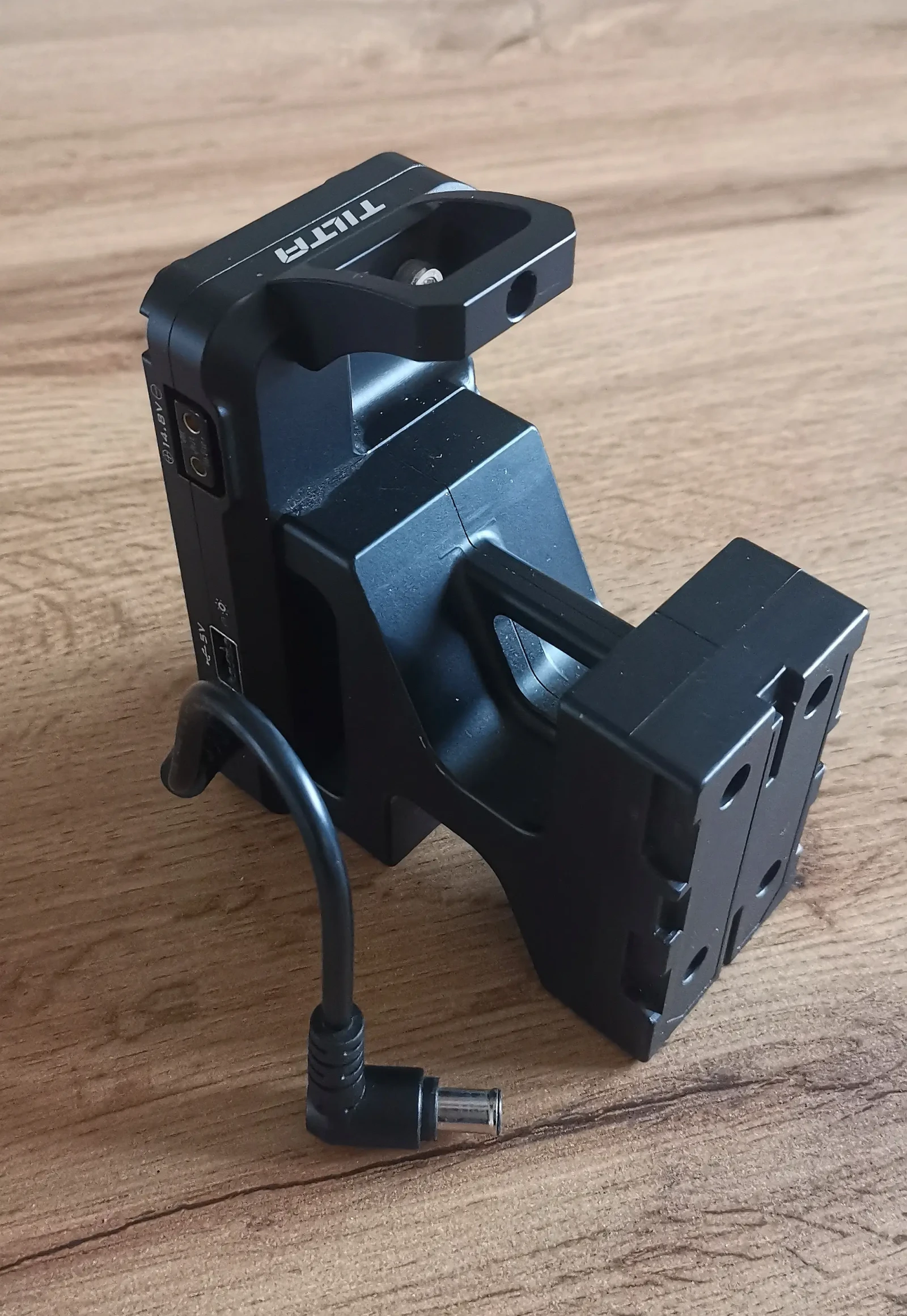 Tilta Battery Plate V-Mount for Sony FX6 - Photo 2 sur 3