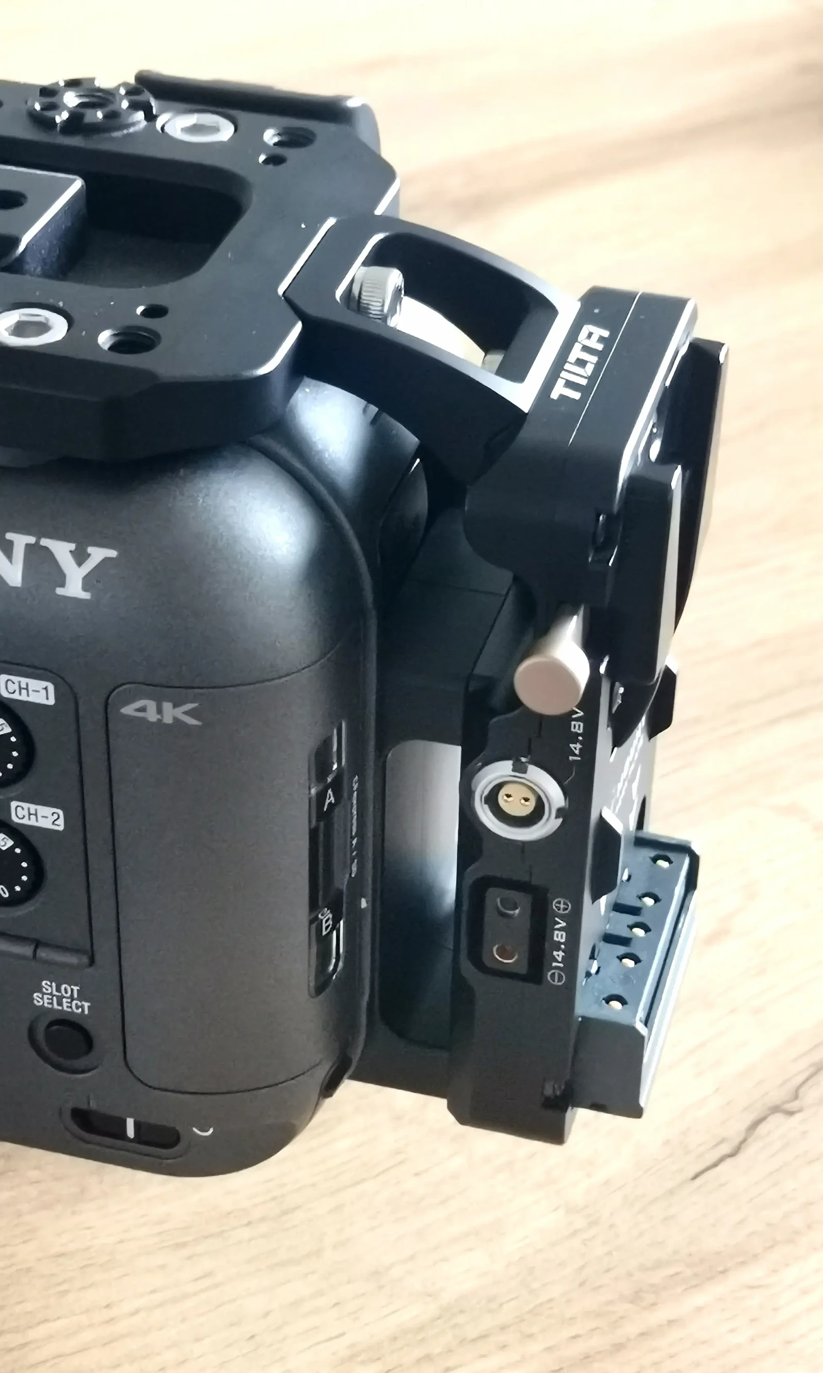 Tilta Camera Cage for Sony FX6 - Photo 4 sur 4