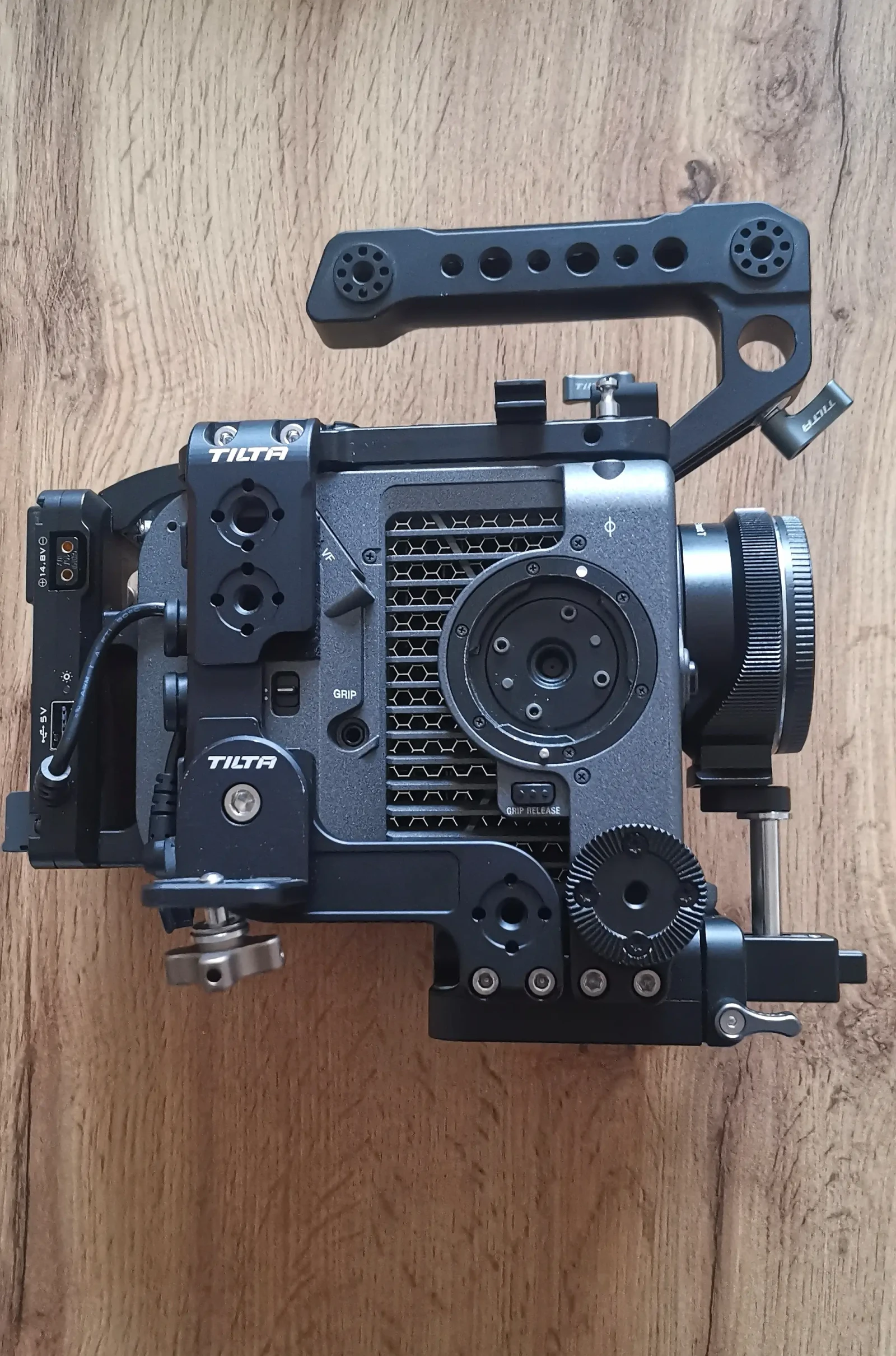Tilta Camera Cage for Sony FX6 - Photo 2 sur 4