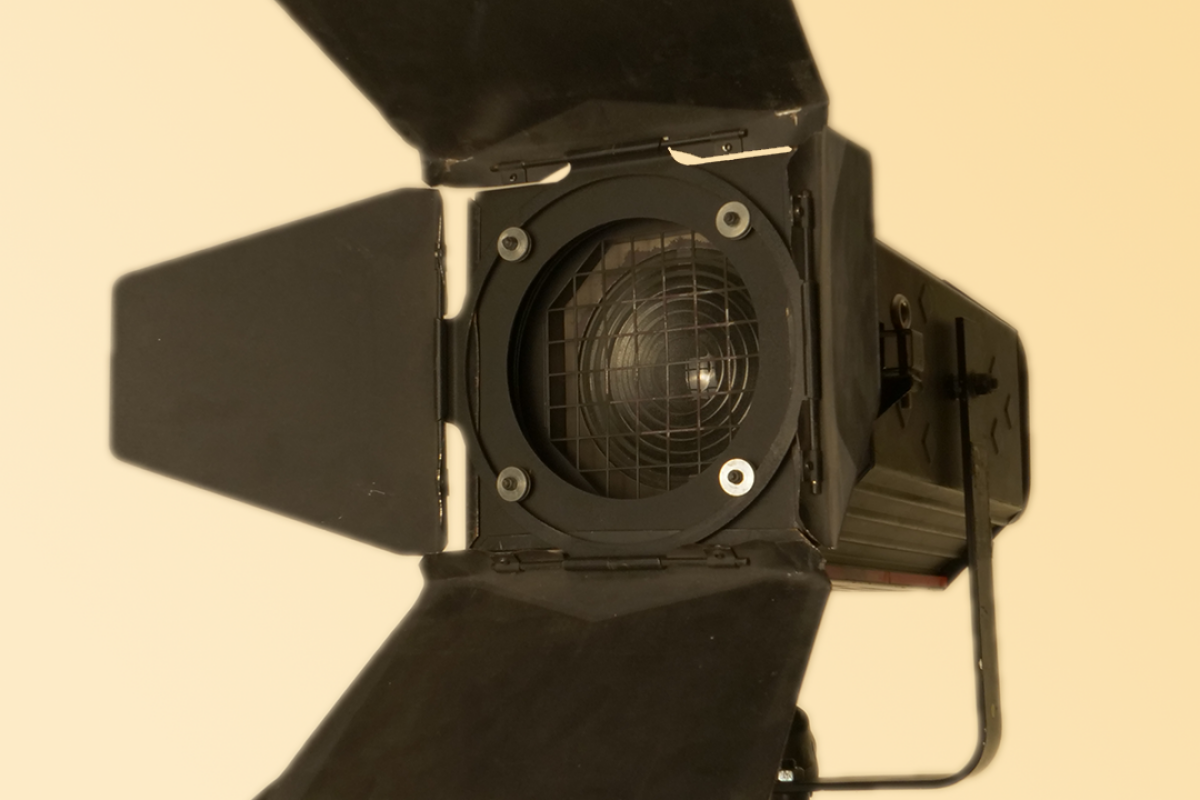 Location Fresnel 1kW  - Lightyshare