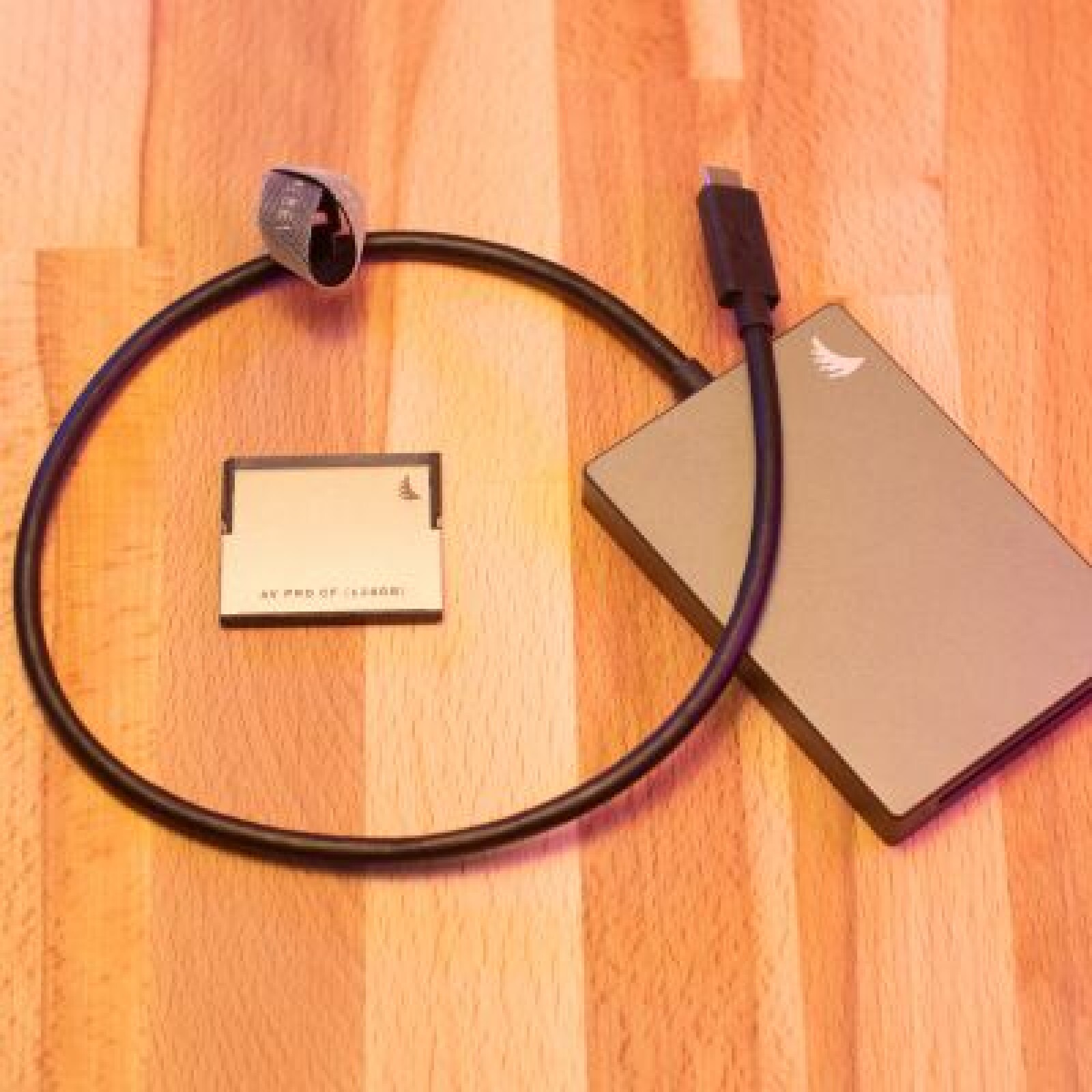 Kit AngelBird Carte CFast 128Go + Lecteur - Photo 1 sur 1
