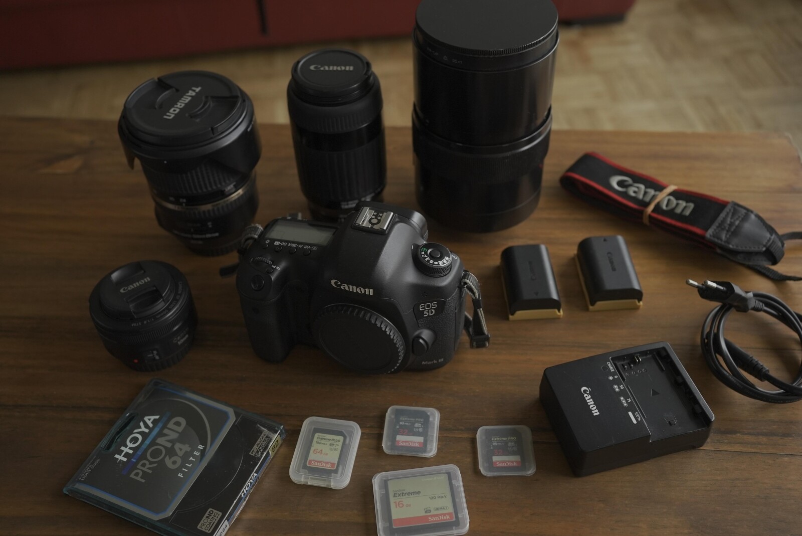 CANON 5D MARK III - KIT 24-70 mm T2.8 & 50mm T1.8 & TAMRON 90-300mm 1:4.5-5.6 & 3M-6A 500mm 1:6.3 - Photo 1 sur 9