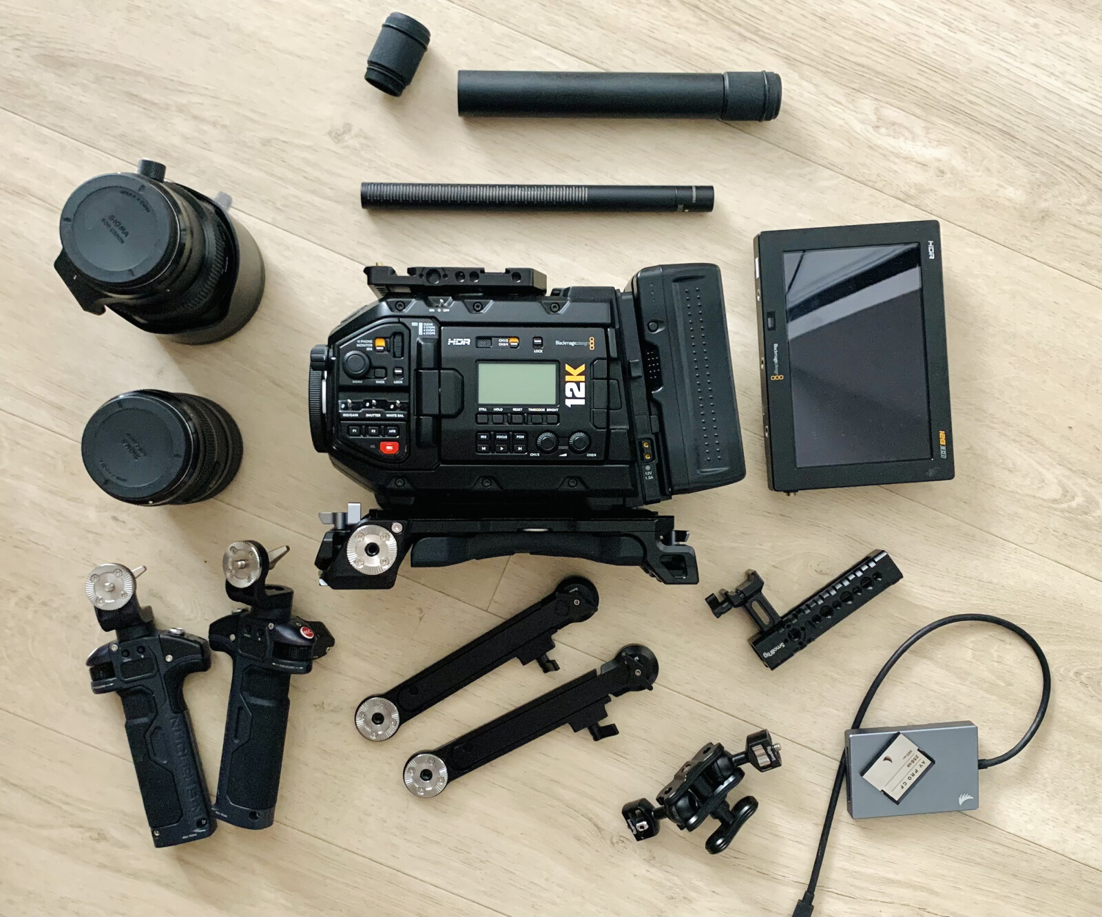 URSA 12K + Objectifs + accessoires  - Photo 1 sur 1