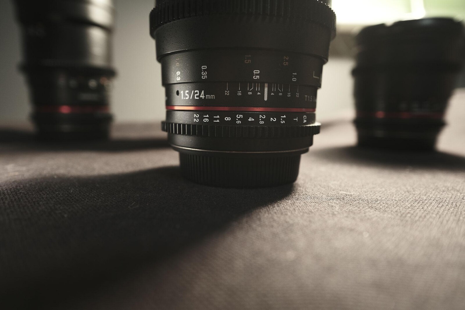 Samyang 24mm T1.5 VDSLR Canon EF - Photo 2 sur 2