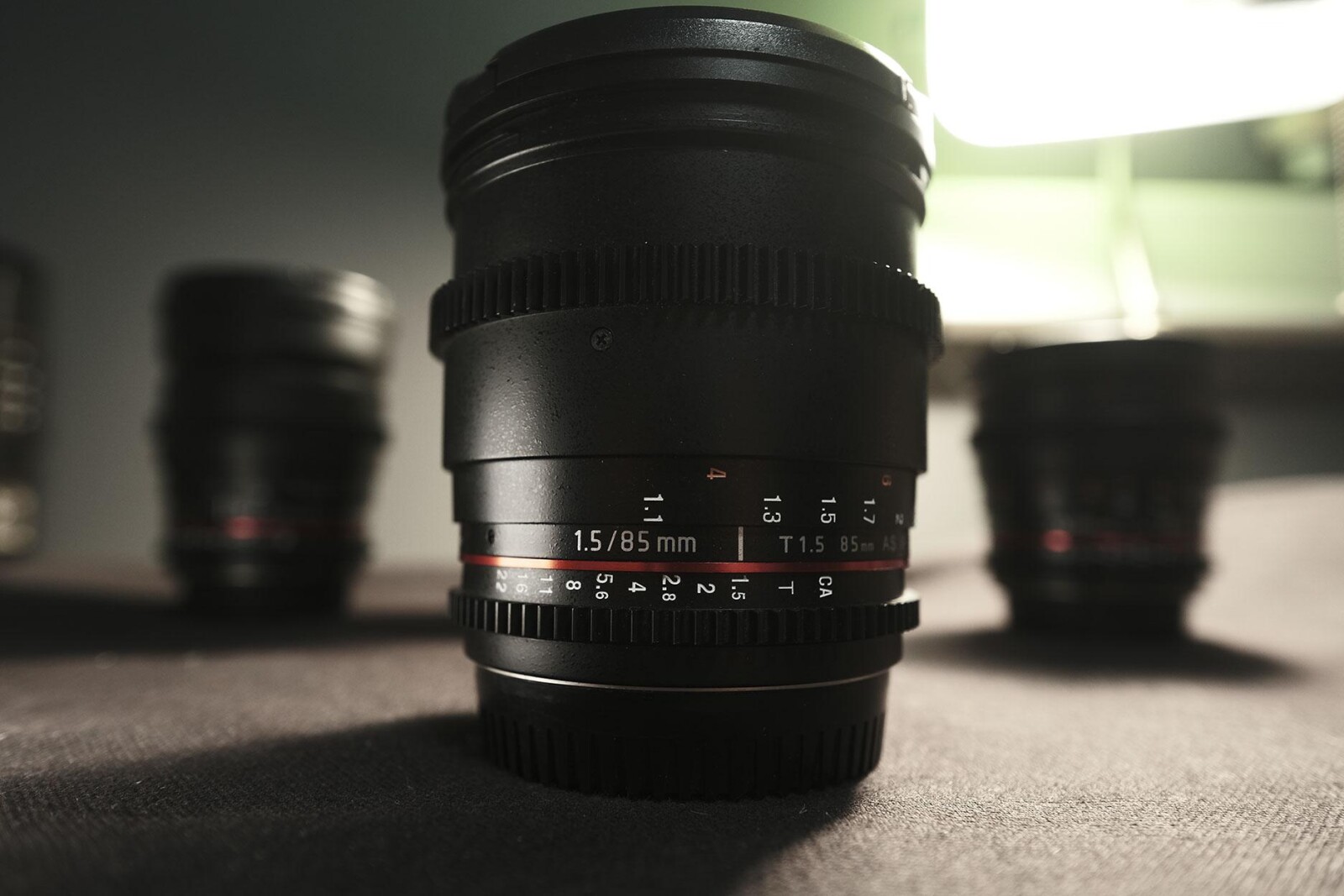 Samyang 85mm T1.5 VDSLR Canon EF - Photo 1 sur 2