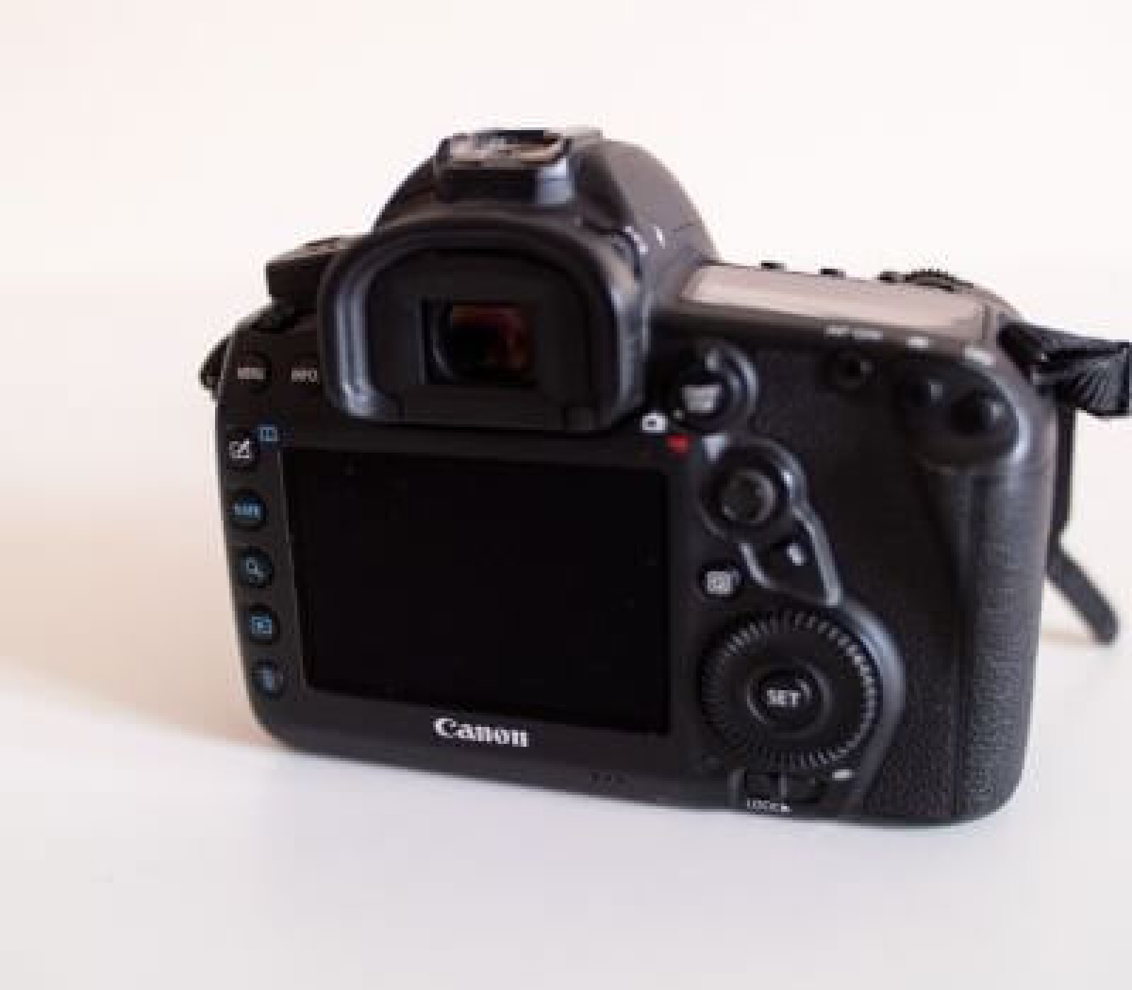 Canon 5D Mark IV - Photo 2 sur 2