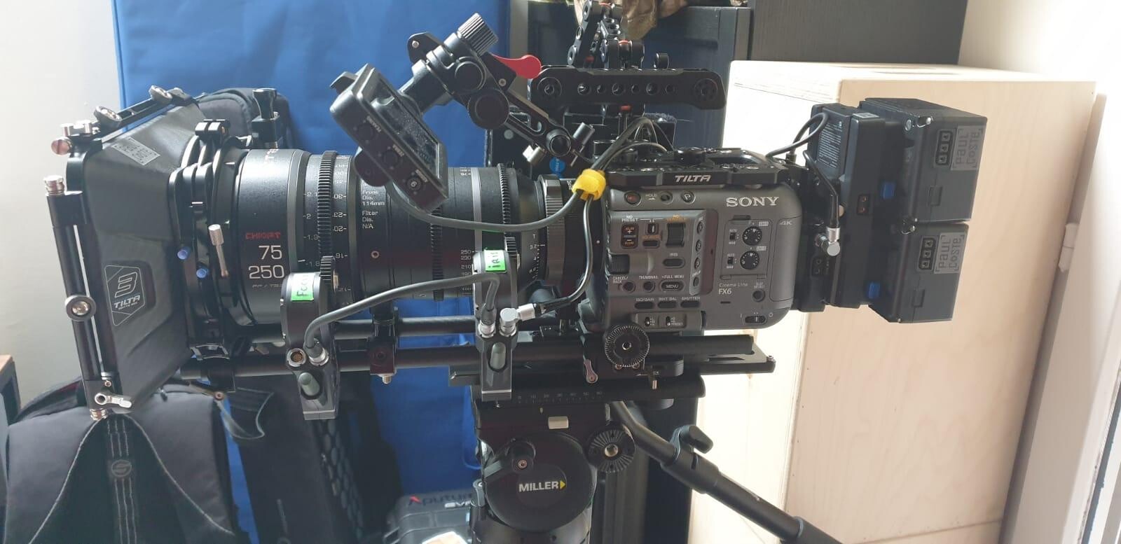 Duo de zooms Full frame CHIOPT 28-85 et 75-250 T3.2 monture PL - Photo 2 sur 2