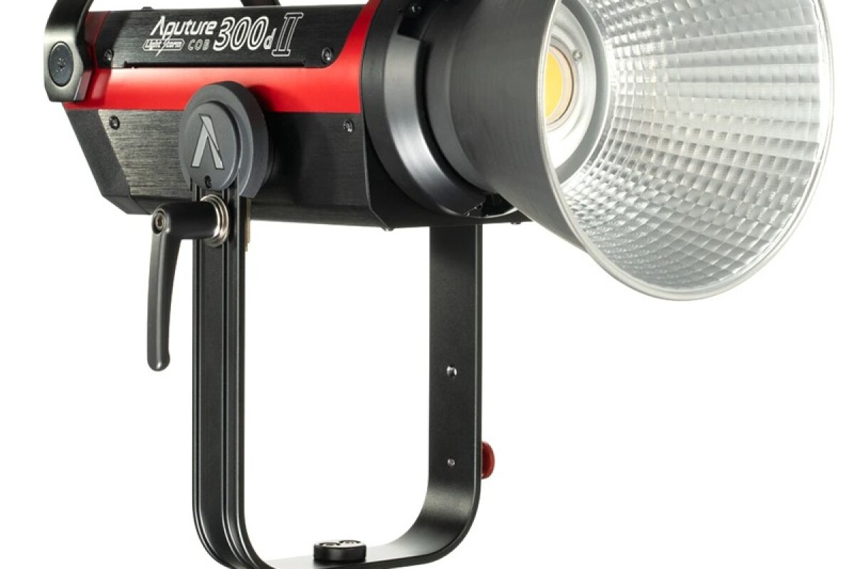 Location Aputure LS 300D mk2 - Lightyshare