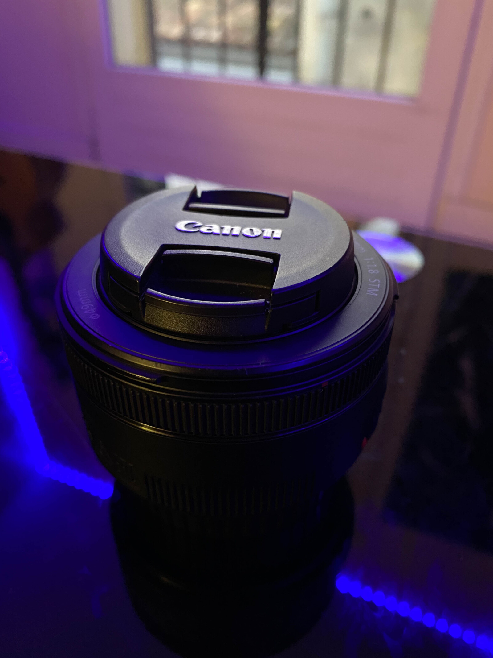 Objectif Canon 50mm 1.2 - Photo 1 sur 1