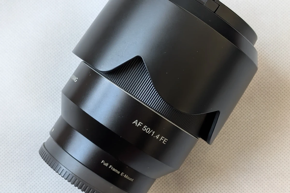 Location Samyang AF 50mm F1.4 Sony FE II - Lightyshare