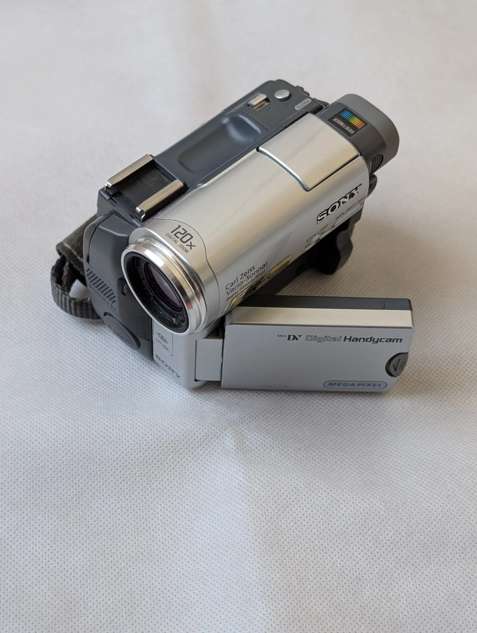 Sony Handicam MiniDV - Photo 1 sur 1